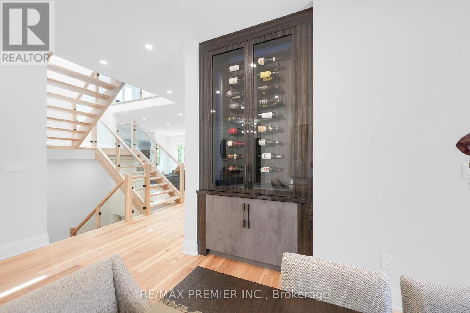 42 Alice Street, East Gwillimbury, Ontario  L0G 1M0 - Photo 16 - N12389244