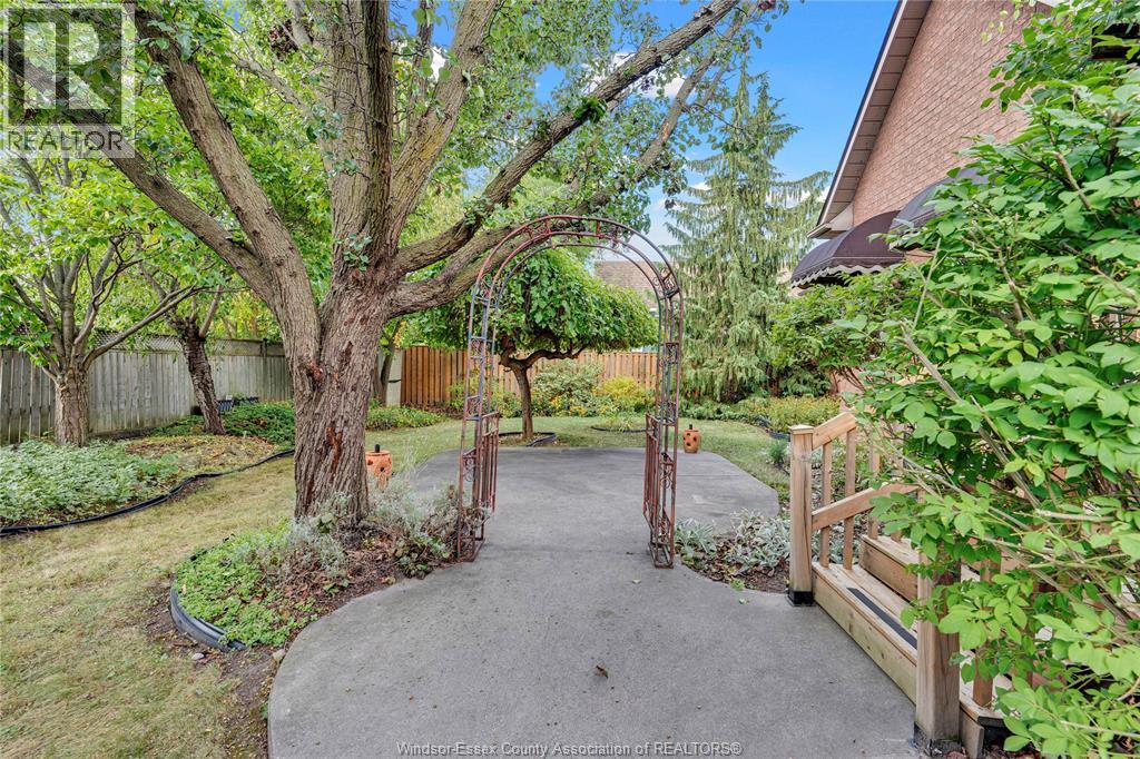 579 Cousineau Road, Windsor, Ontario  N9G 1V6 - Photo 48 - 25022737