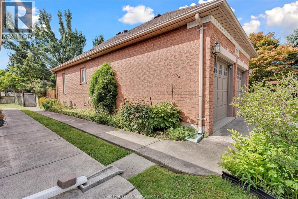 579 Cousineau Road, Windsor, Ontario  N9G 1V6 - Photo 46 - 25022737