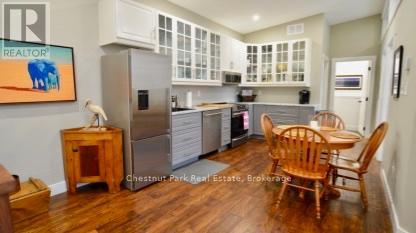 247 St Vincent Street, Meaford, Ontario  N4L 1C1 - Photo 12 - X12389274