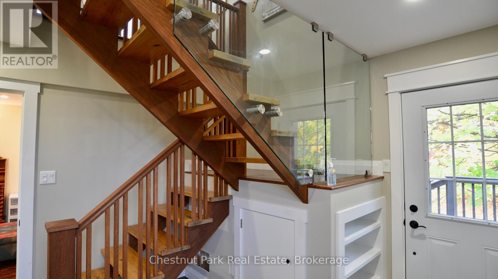 247 St Vincent Street, Meaford, Ontario  N4L 1C1 - Photo 5 - X12389274