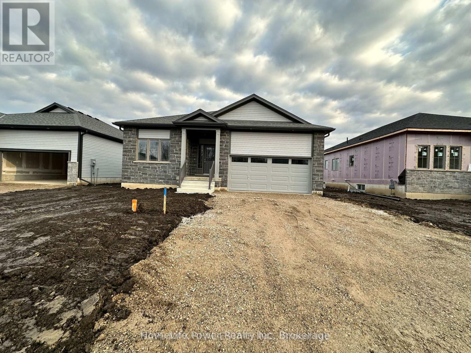 155 ELLEN STREET, North Perth, Ontario