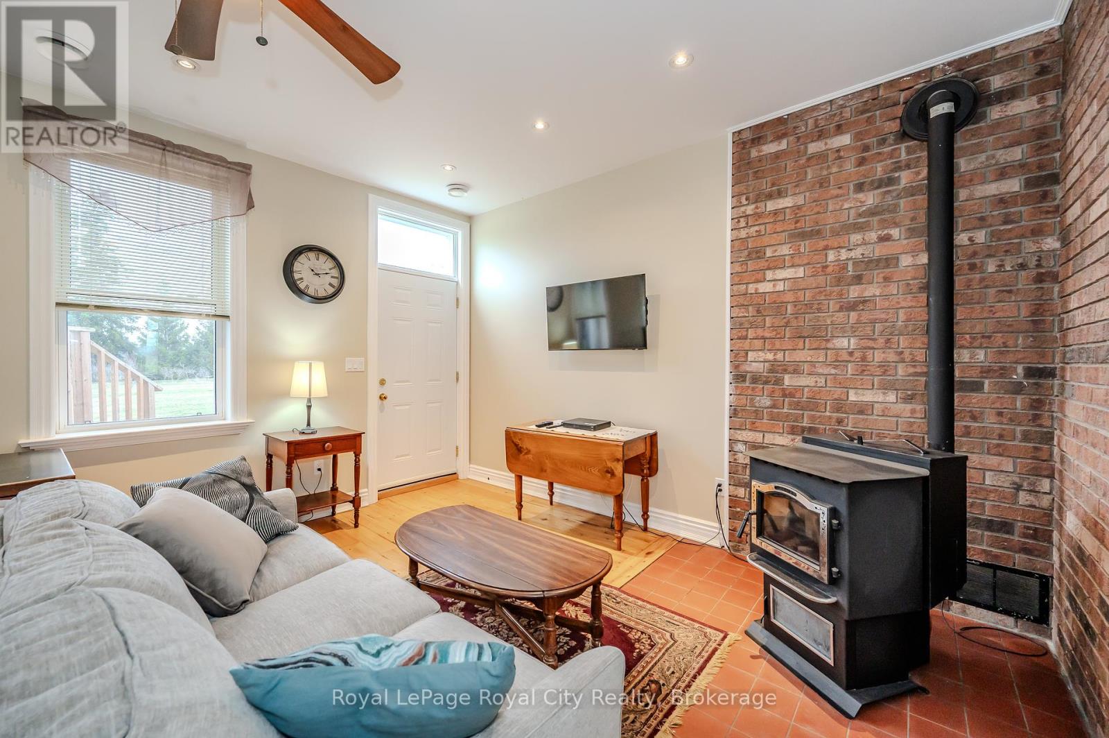 5477 Wellington 29 Road, Guelph/eramosa, Ontario  N0B 2K0 - Photo 5 - X12389385