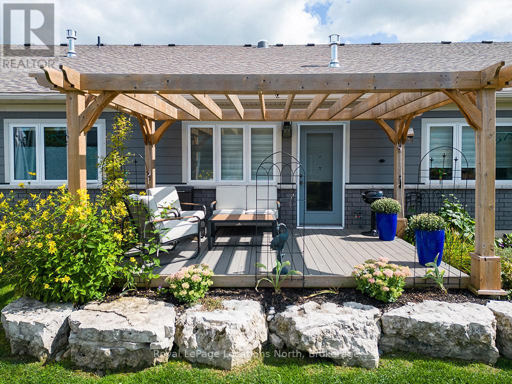 116 Cardinal Crescent, Blue Mountains, Ontario  N0H 2P0 - Photo 18 - X12389428