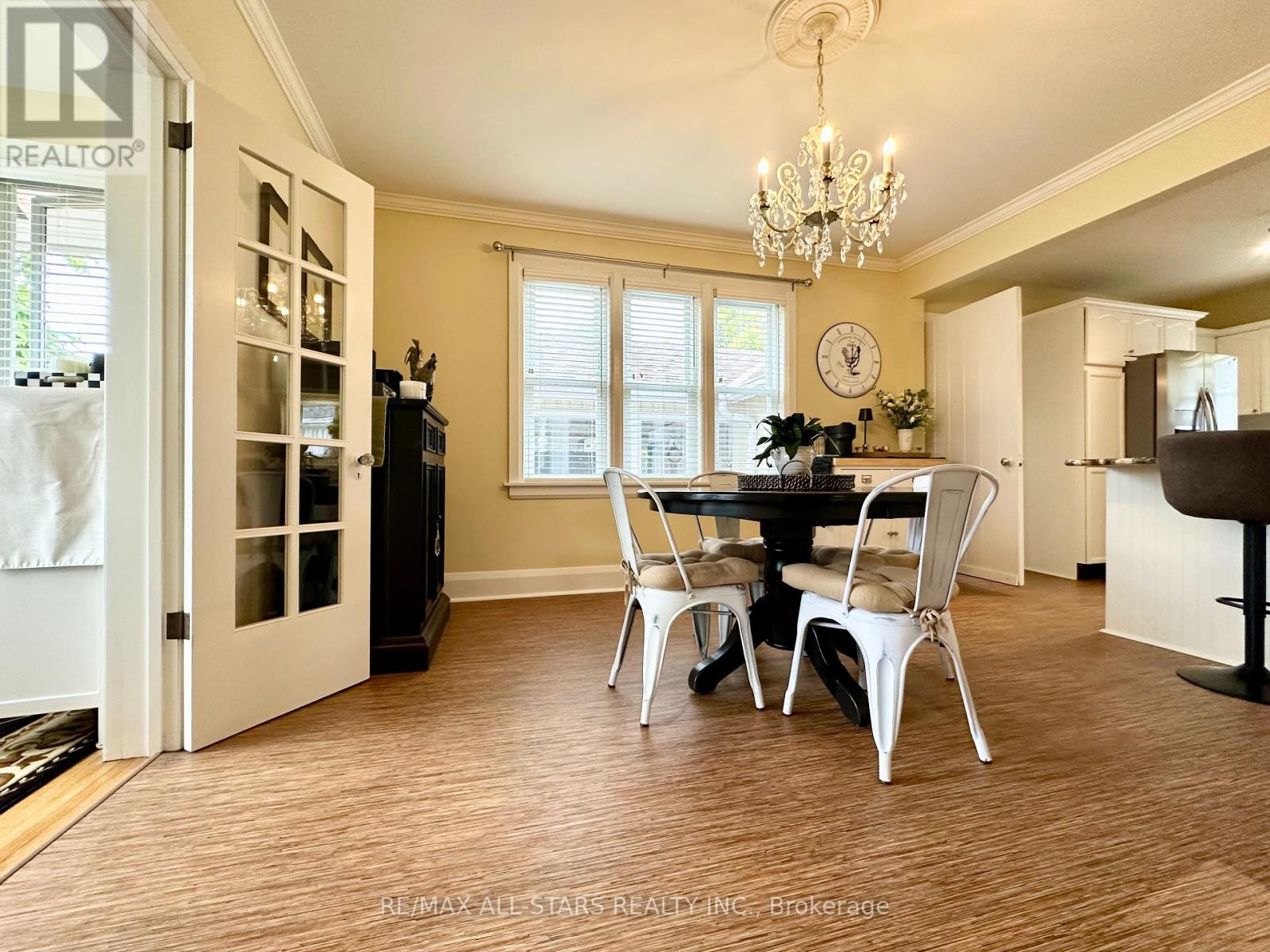 18 Joseph Street, Kawartha Lakes, Ontario  K0M 1A0 - Photo 11 - X12389290