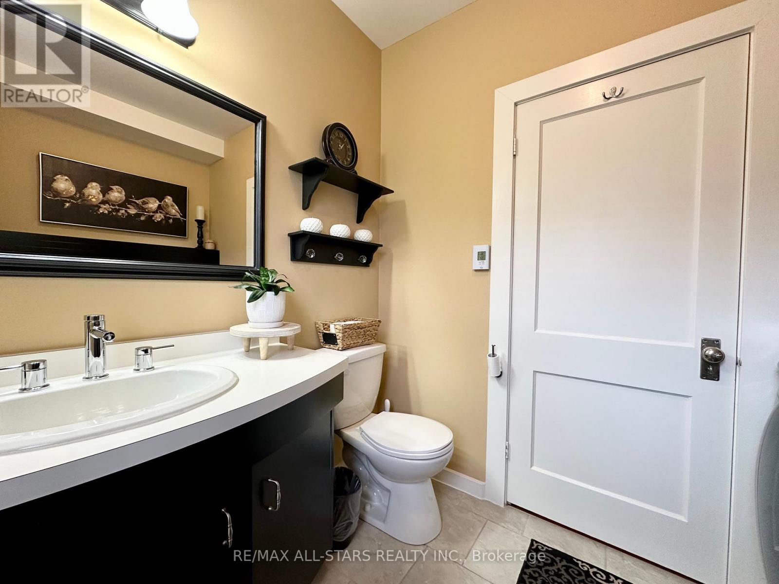 18 Joseph Street, Kawartha Lakes, Ontario  K0M 1A0 - Photo 21 - X12389290