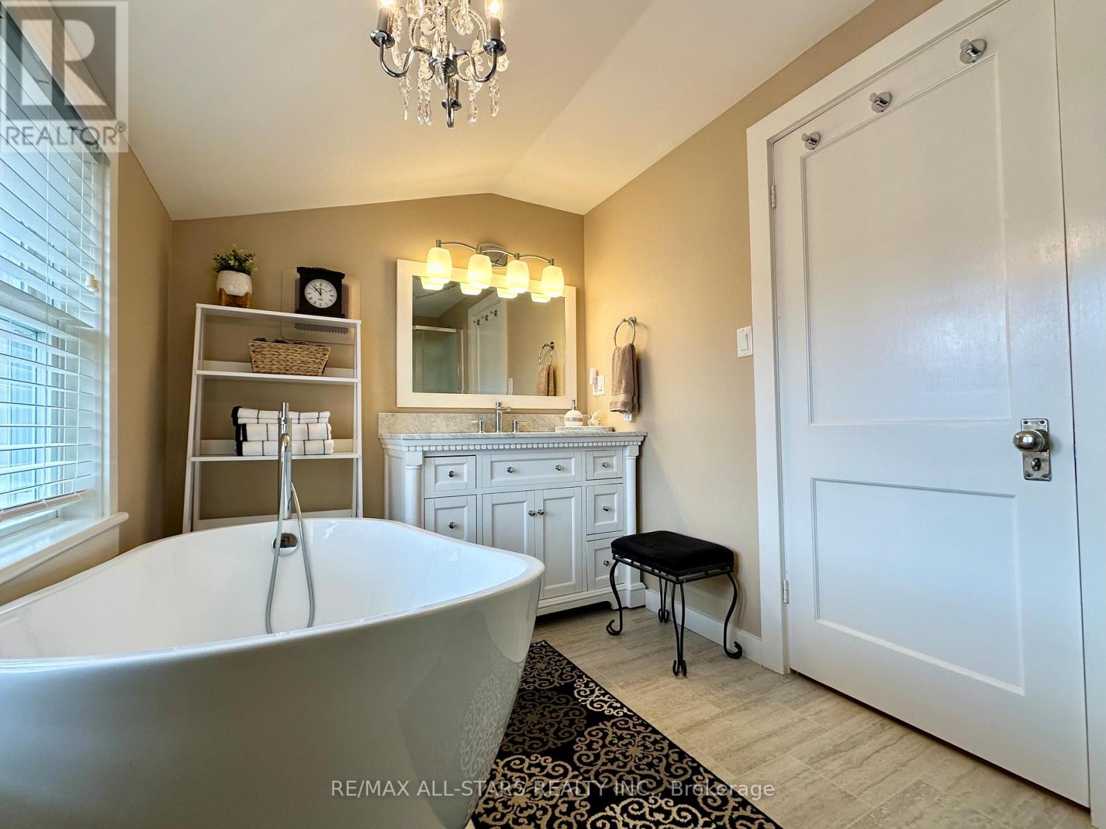 18 Joseph Street, Kawartha Lakes, Ontario  K0M 1A0 - Photo 34 - X12389290
