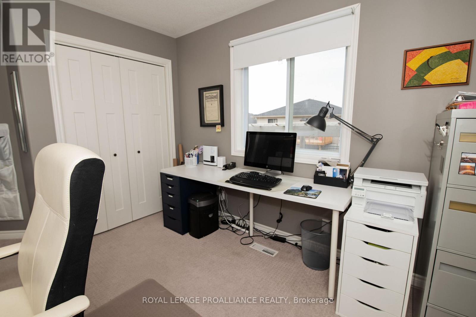 28 Butternut Court, Belleville (Belleville Ward), Ontario  K8P 0C5 - Photo 15 - X12389330