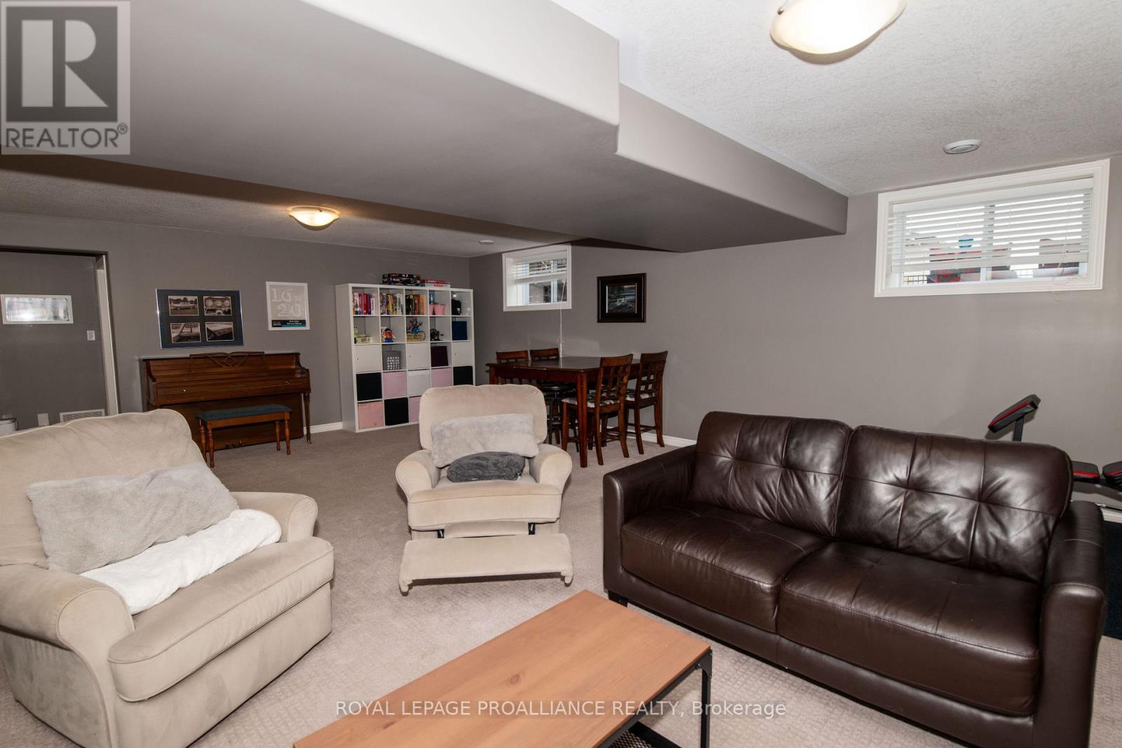 28 Butternut Court, Belleville (Belleville Ward), Ontario  K8P 0C5 - Photo 19 - X12389330