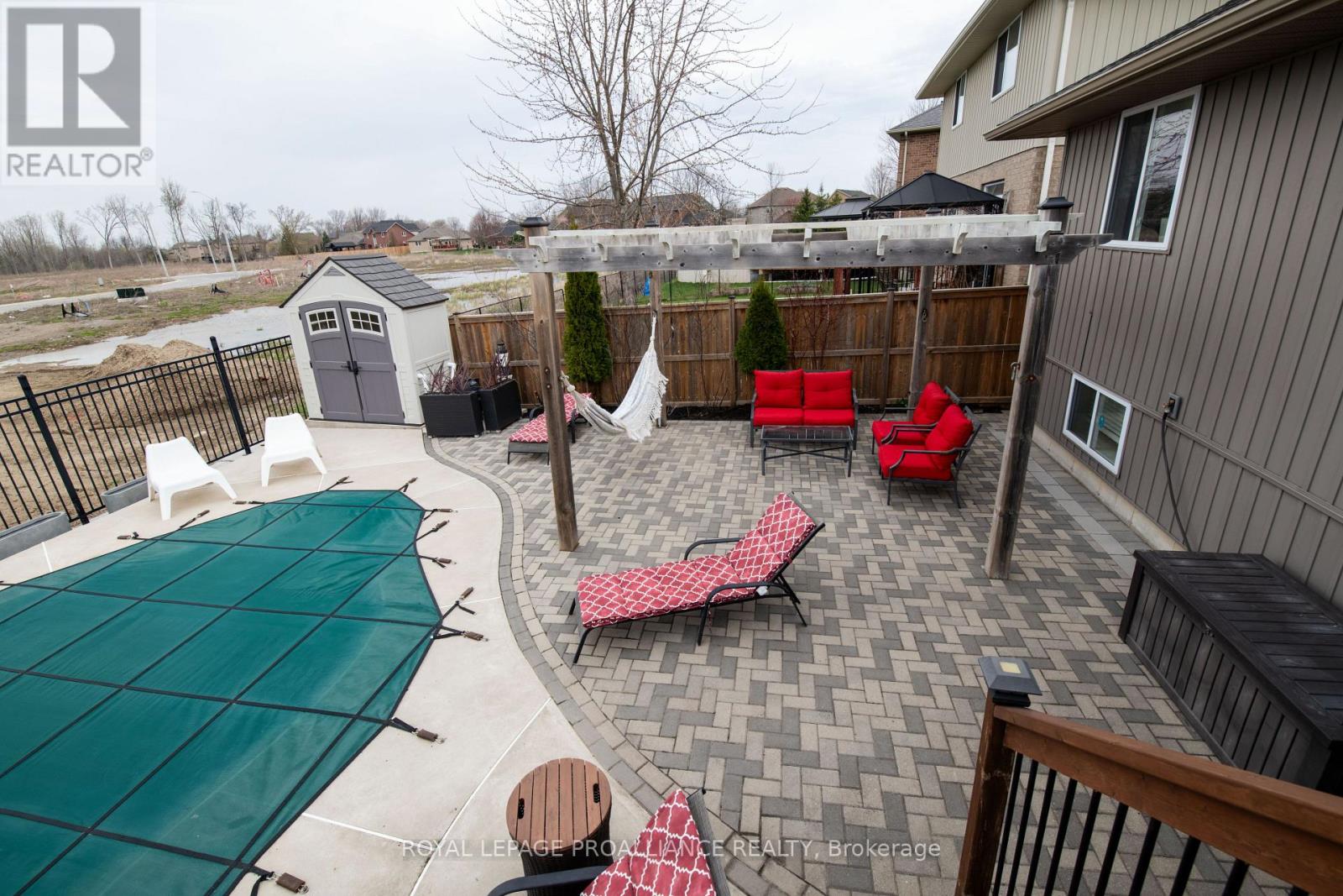 28 Butternut Court, Belleville (Belleville Ward), Ontario  K8P 0C5 - Photo 24 - X12389330