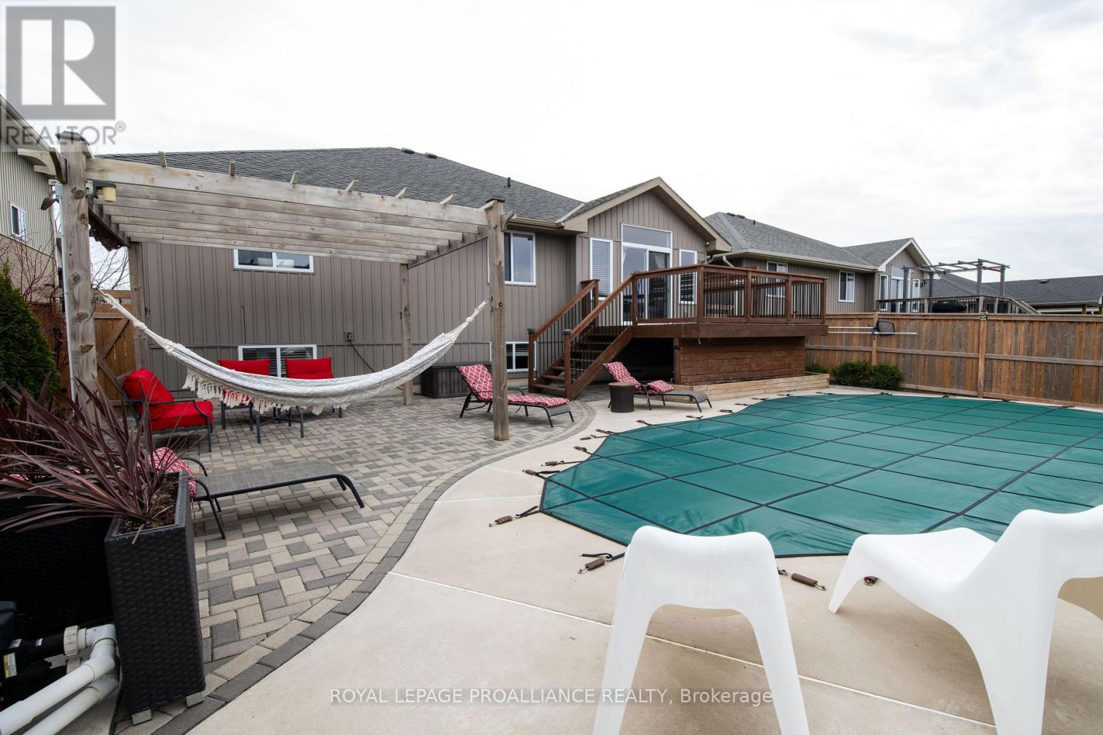 28 Butternut Court, Belleville (Belleville Ward), Ontario  K8P 0C5 - Photo 25 - X12389330