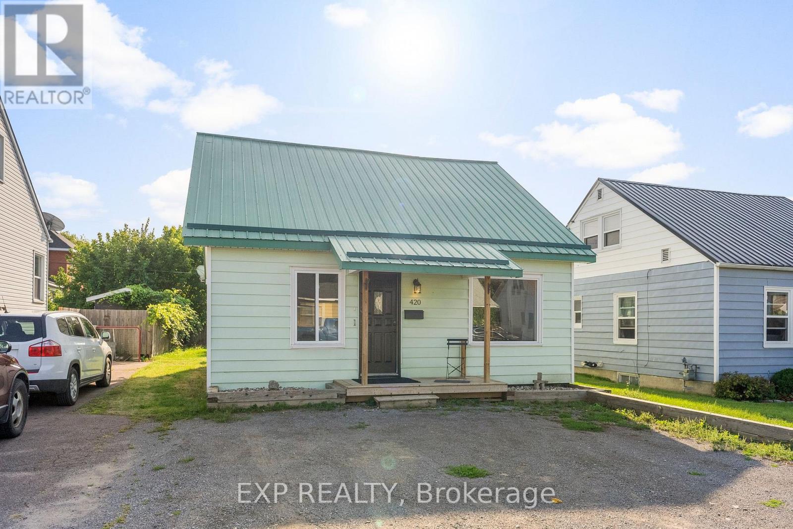 420 Dominion Street, Renfrew, Ontario  K7V 1H6 - Photo 2 - X12389418