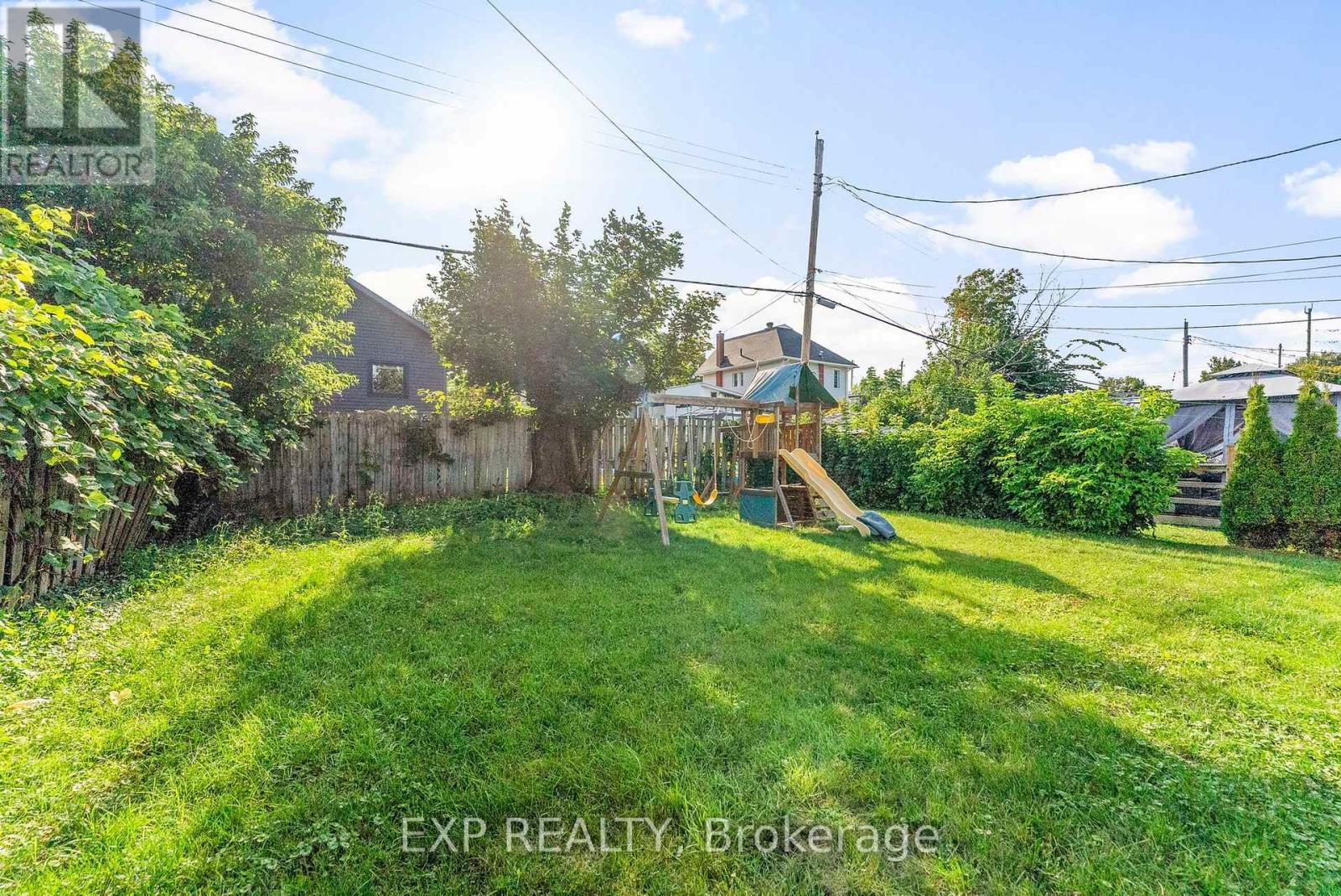 420 Dominion Street, Renfrew, Ontario  K7V 1H6 - Photo 22 - X12389418