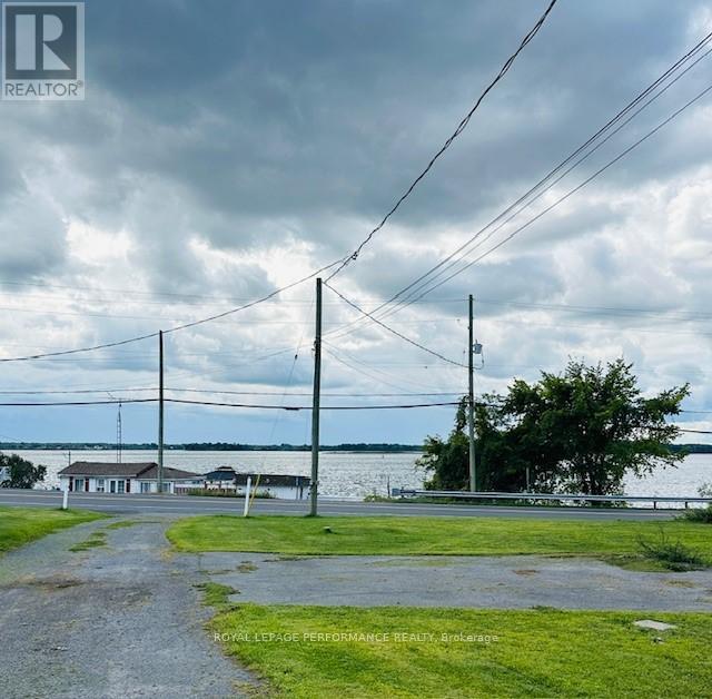 18787 County Rd 2 Road, South Glengarry, Ontario  K6H 7J8 - Photo 11 - X12389346
