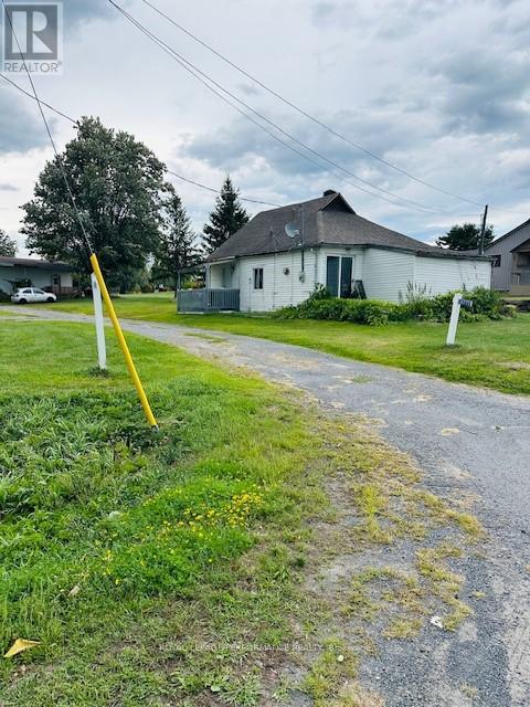 18787 County Rd 2 Road, South Glengarry, Ontario  K6H 7J8 - Photo 6 - X12389346