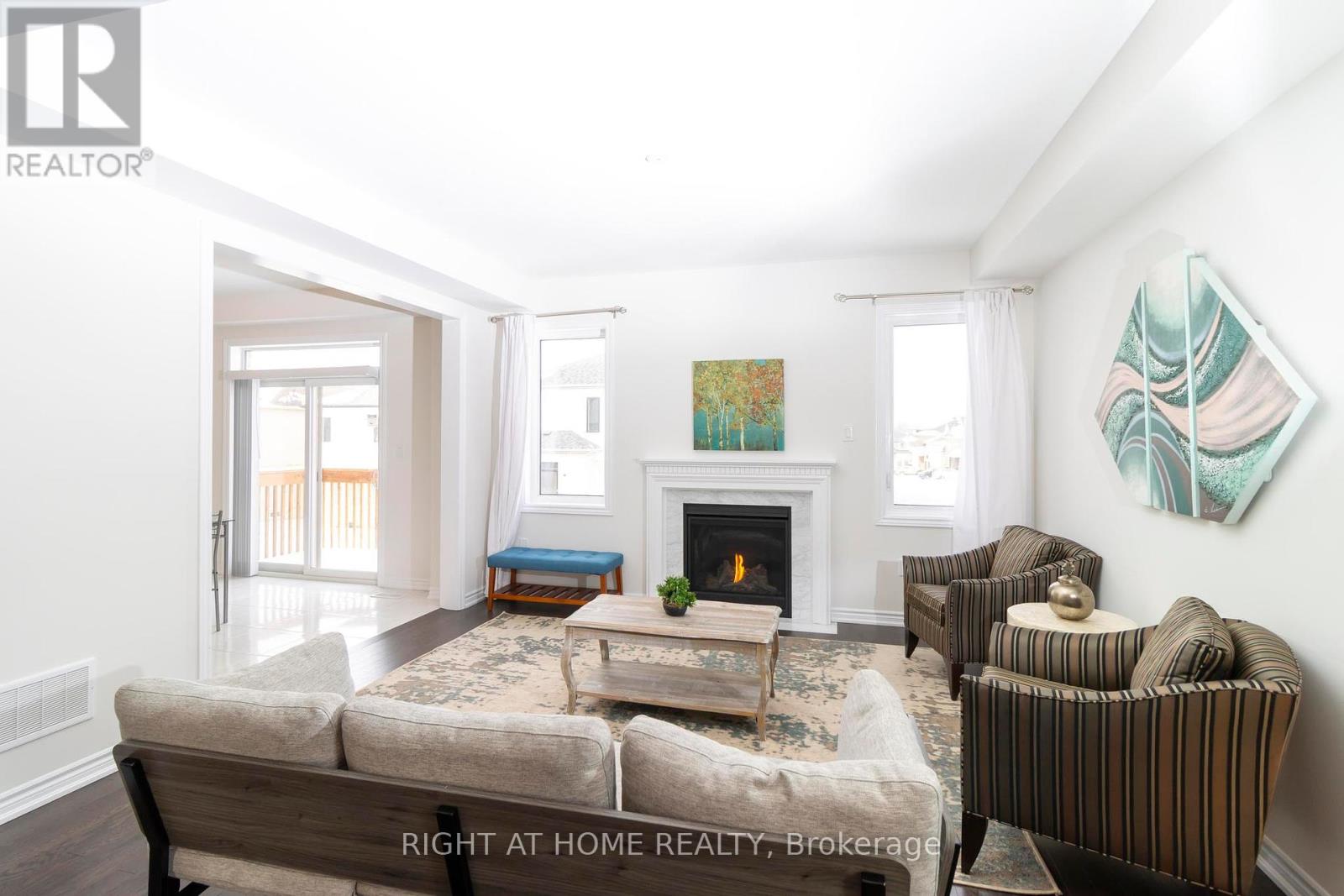 36 Ford Street, Brant, Ontario  N3L 0M6 - Photo 11 - X12389214