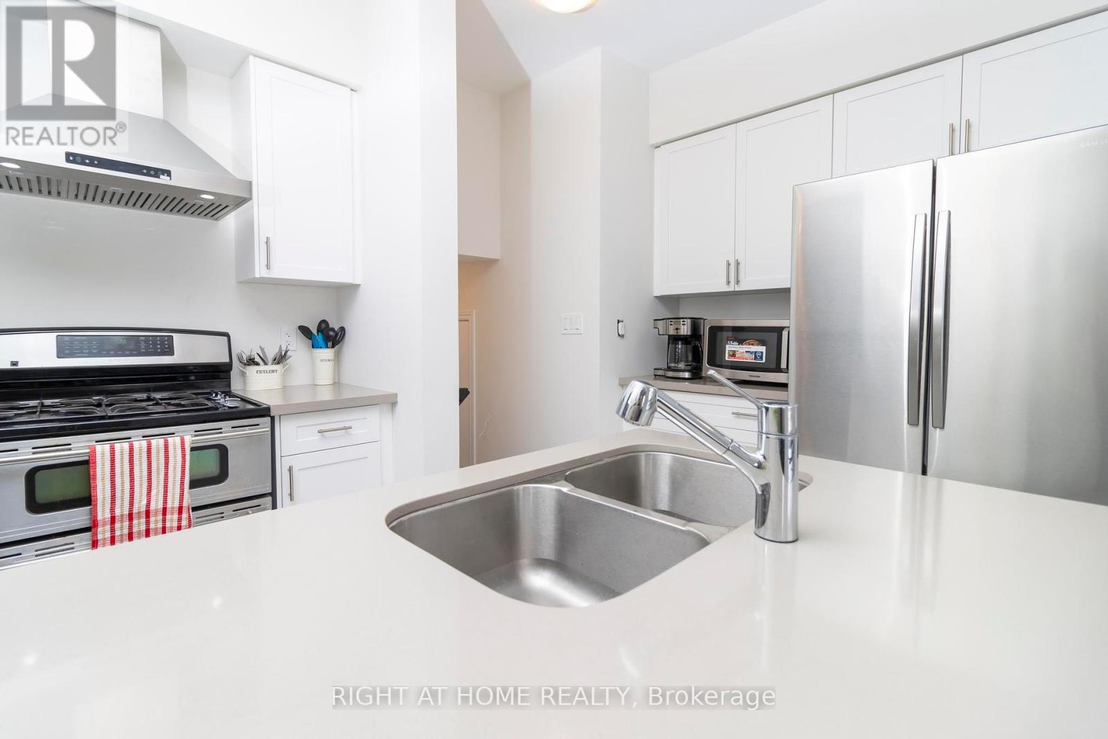 36 Ford Street, Brant, Ontario  N3L 0M6 - Photo 25 - X12389214