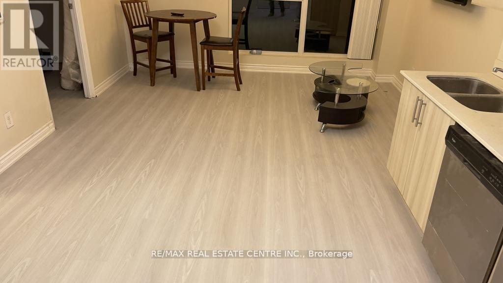 502 - 160 King Street N, Waterloo, Ontario  N2J 2Y2 - Photo 7 - X12389215