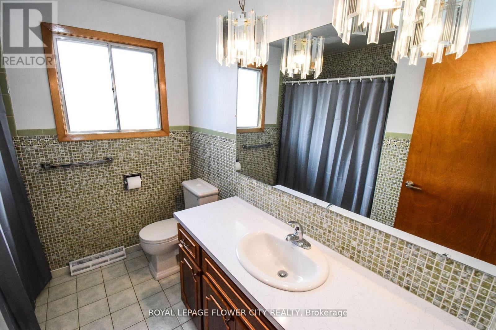 43 Mary Street, Fort Erie, Ontario  L2A 4A4 - Photo 19 - X12389250