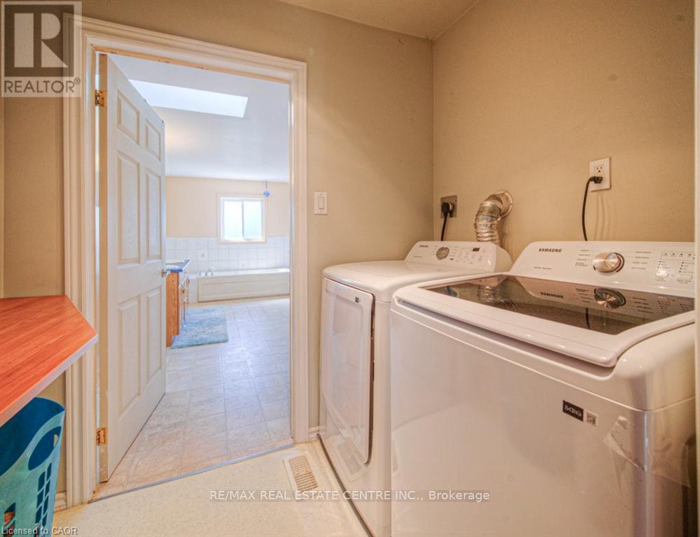 164 Green Valley Drive, Kitchener, Ontario  N2P 1C4 - Photo 18 - X12389258