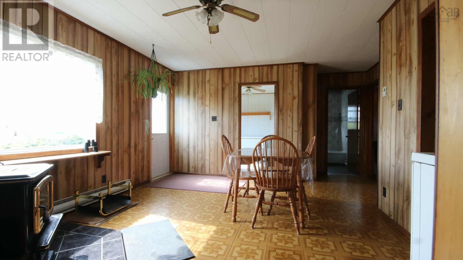 3 Atlantic Street, Clark's Harbour, Nova Scotia  B0W 1P0 - Photo 15 - 202520703