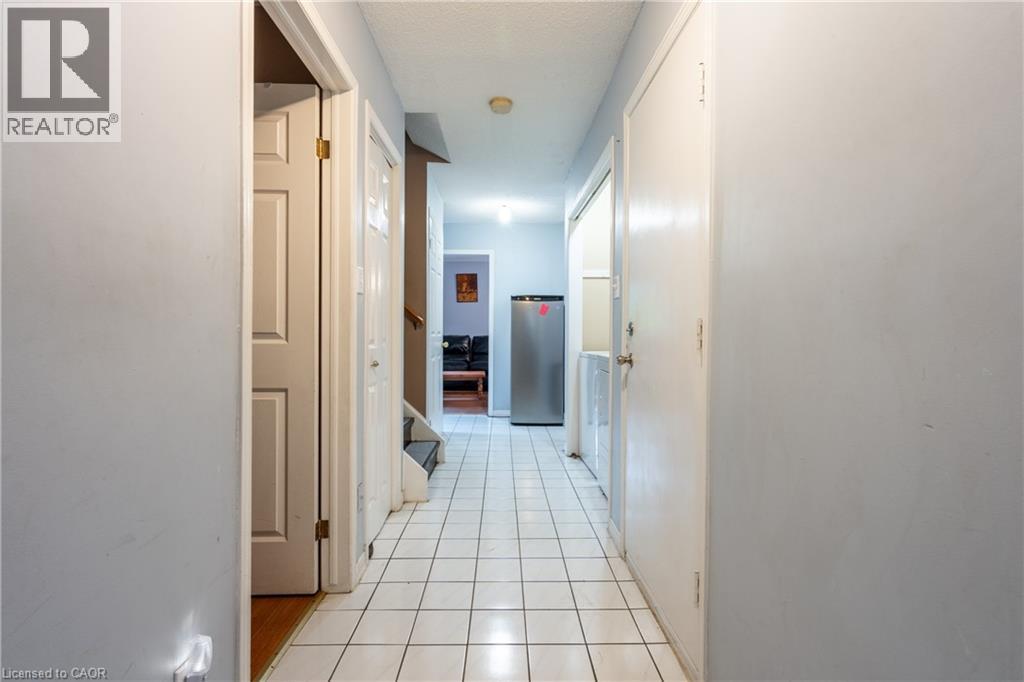 707 Acadia Drive, Hamilton, Ontario  L8W 3V2 - Photo 4 - 40755297