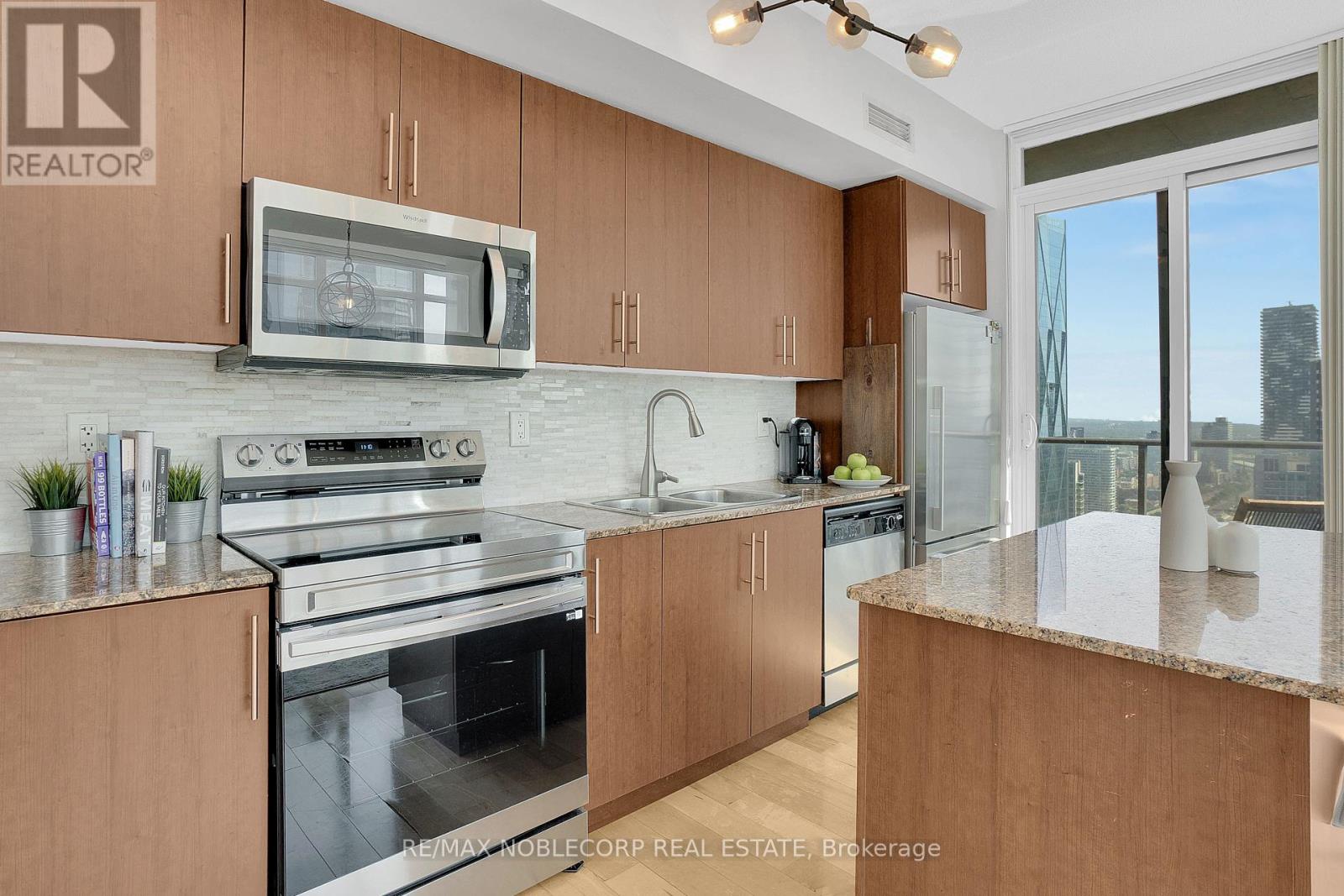 4407 - 55 Bremner Boulevard, Toronto, Ontario  M5J 0A6 - Photo 9 - C12389188