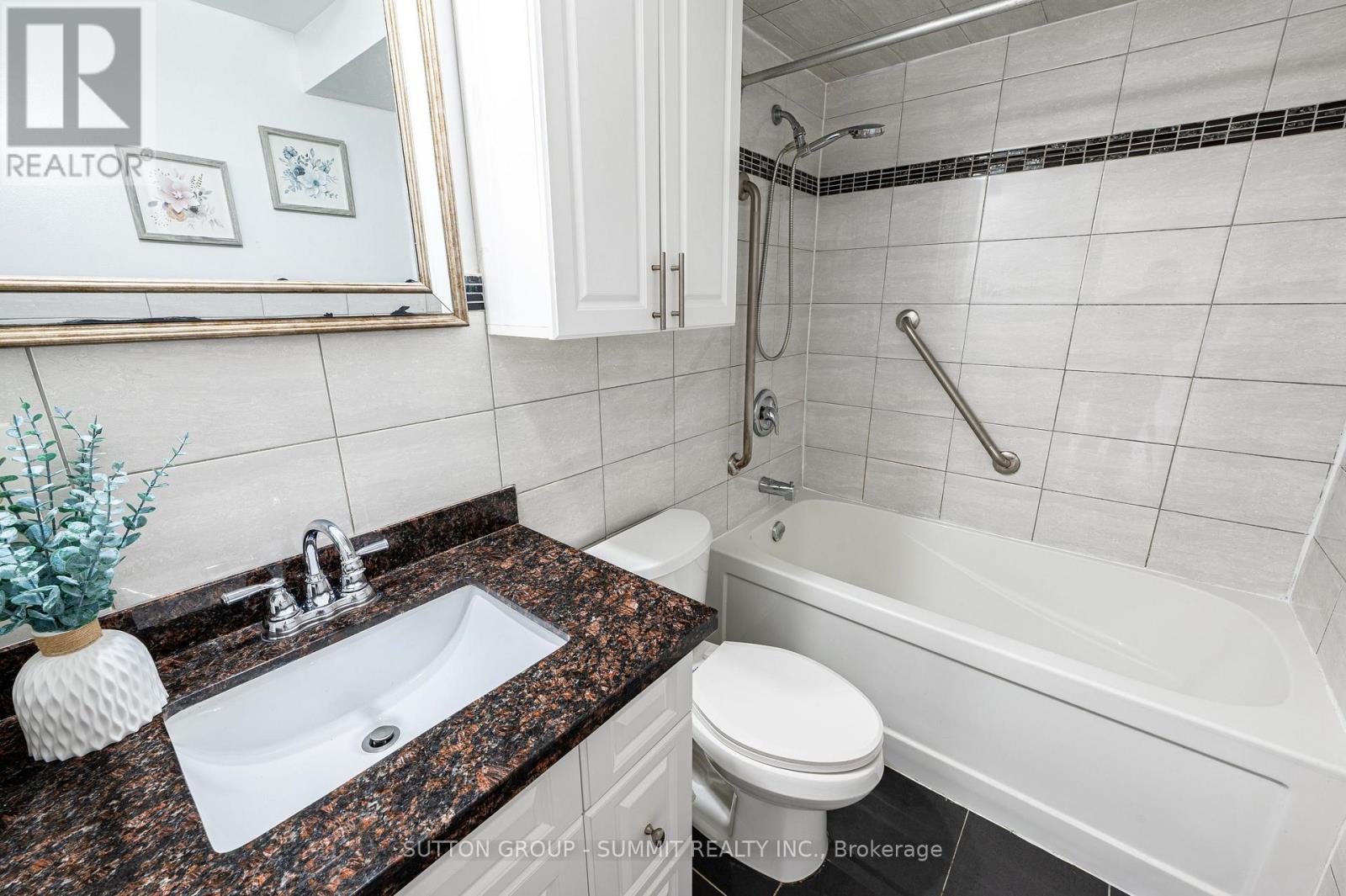 134 Song Meadowway, Toronto, Ontario  M2H 2T7 - Photo 14 - C12389302