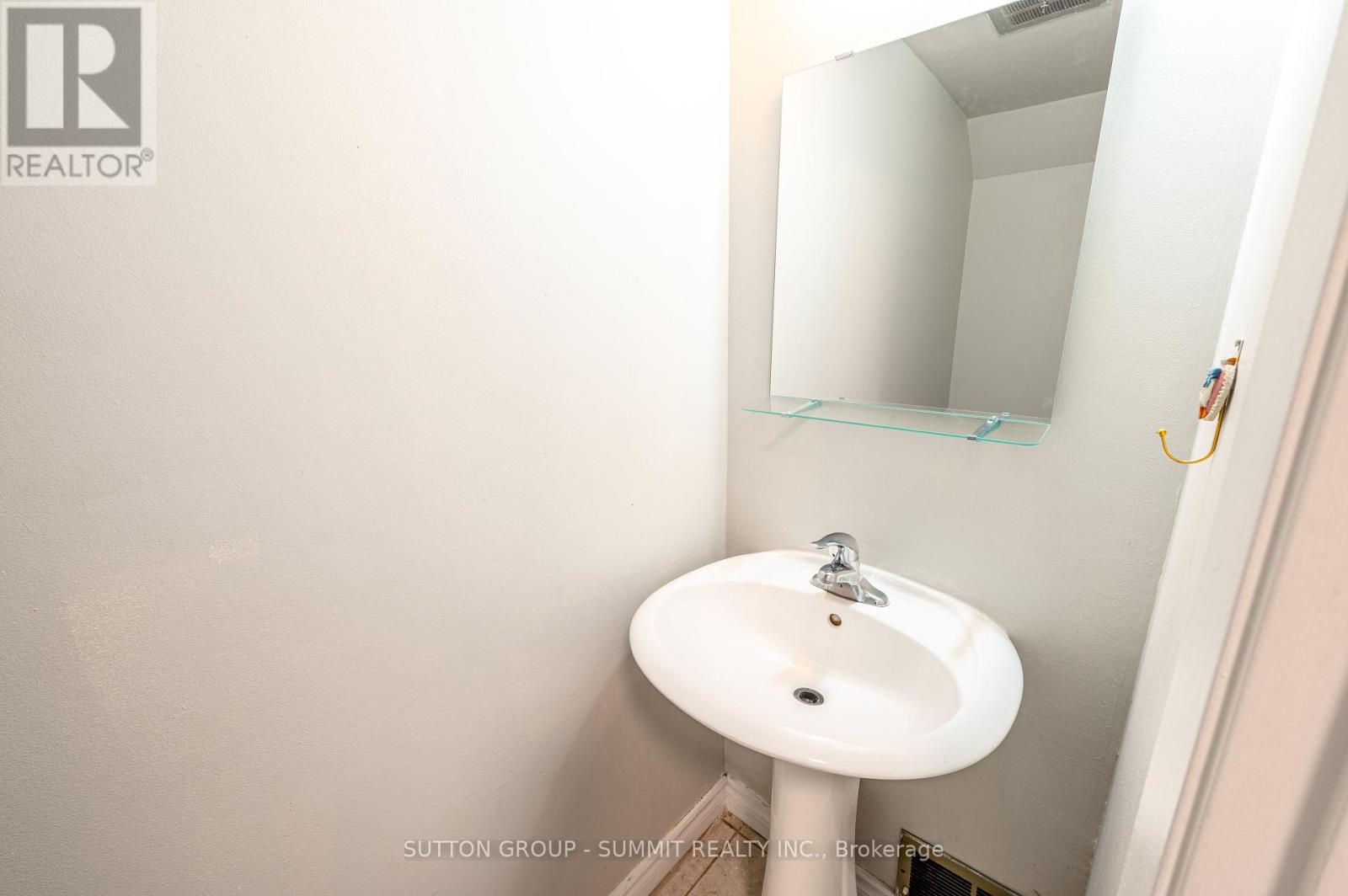 134 Song Meadowway, Toronto, Ontario  M2H 2T7 - Photo 22 - C12389302
