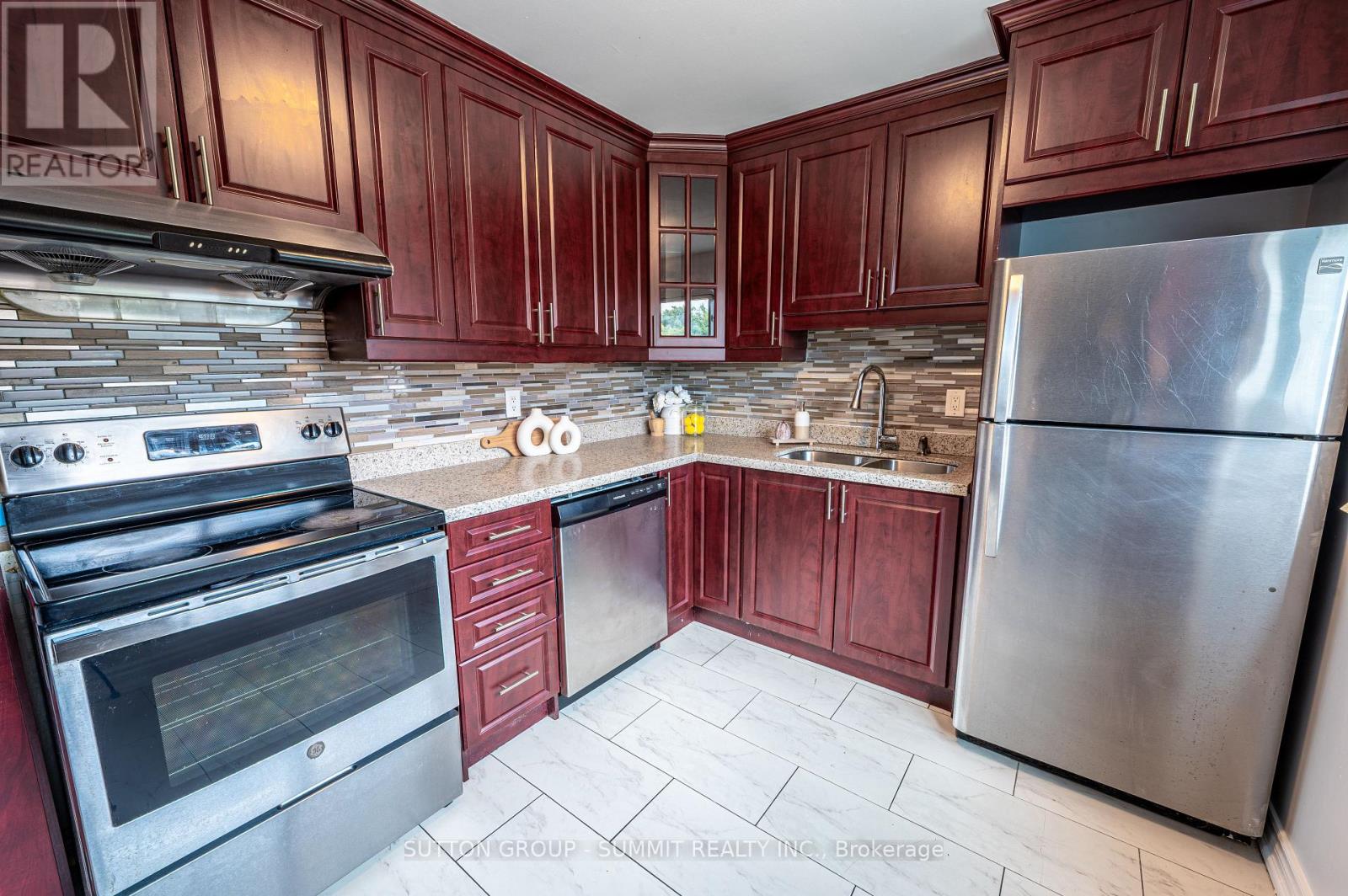 134 Song Meadowway, Toronto, Ontario  M2H 2T7 - Photo 7 - C12389302