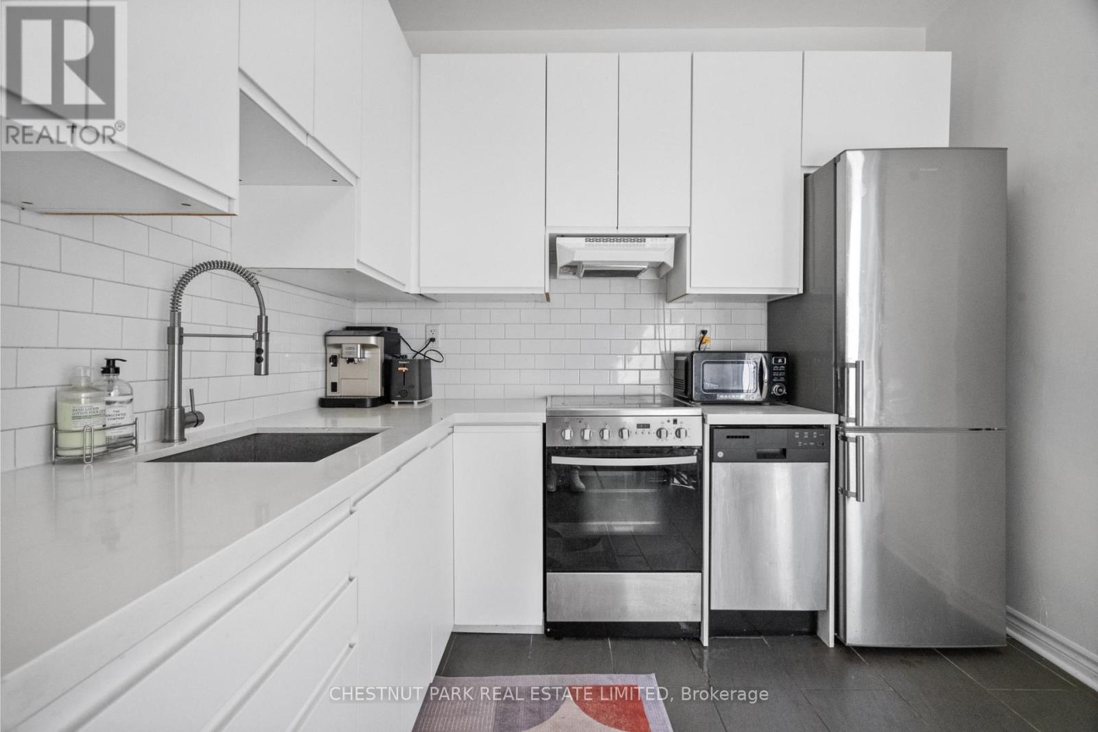 371 Howland Avenue, Toronto, Ontario  M5R 3C1 - Photo 24 - C12389388
