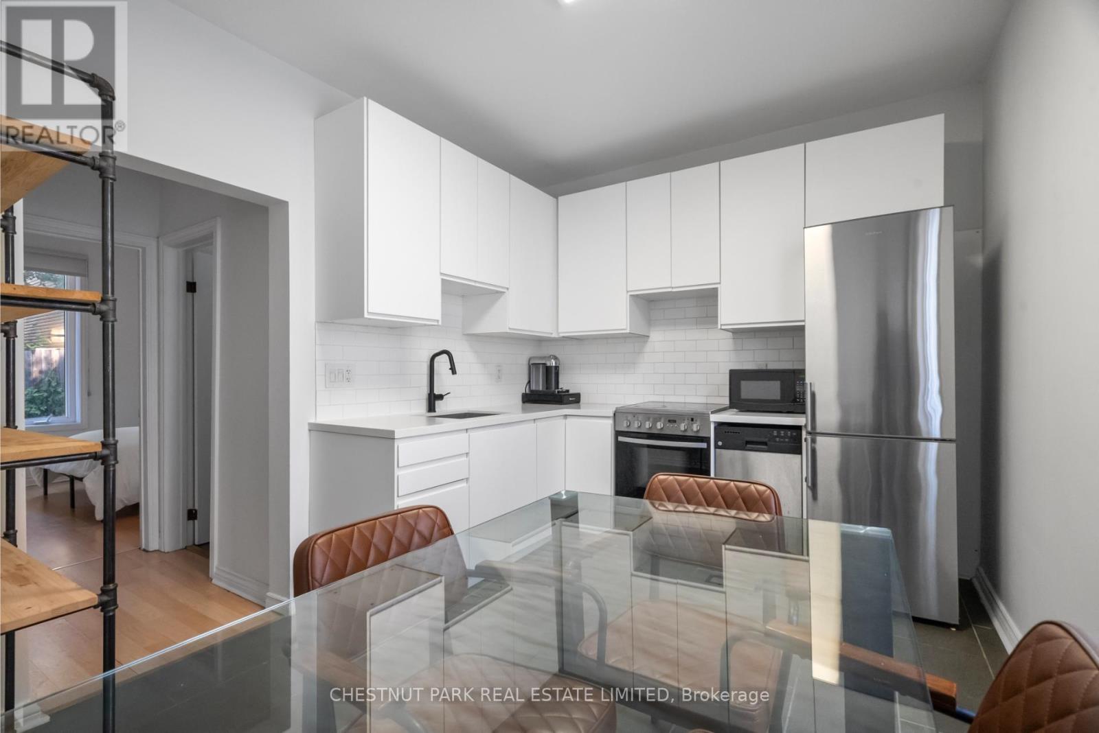 371 Howland Avenue, Toronto, Ontario  M5R 3C1 - Photo 8 - C12389388
