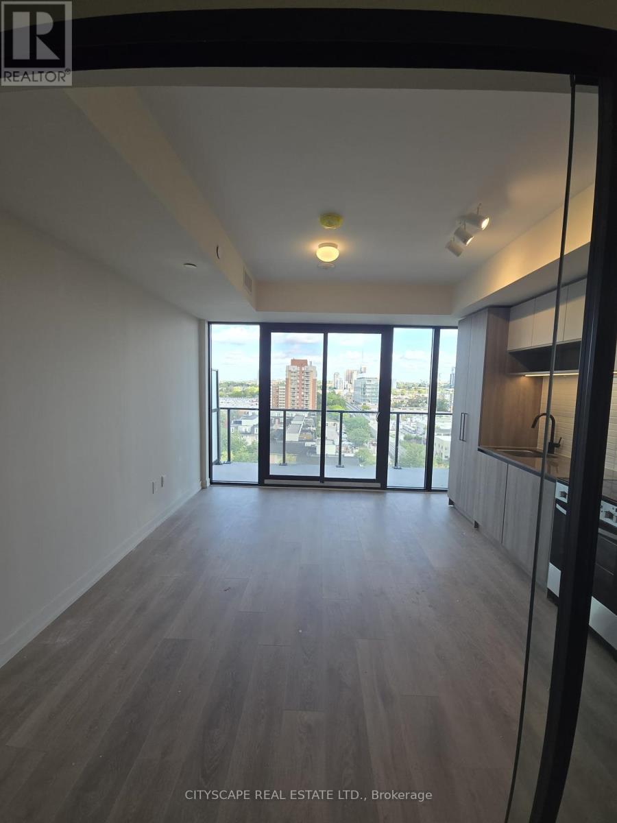 1015 - 181 Sterling Road, Toronto, Ontario  M6R 2B2 - Photo 4 - C12389390