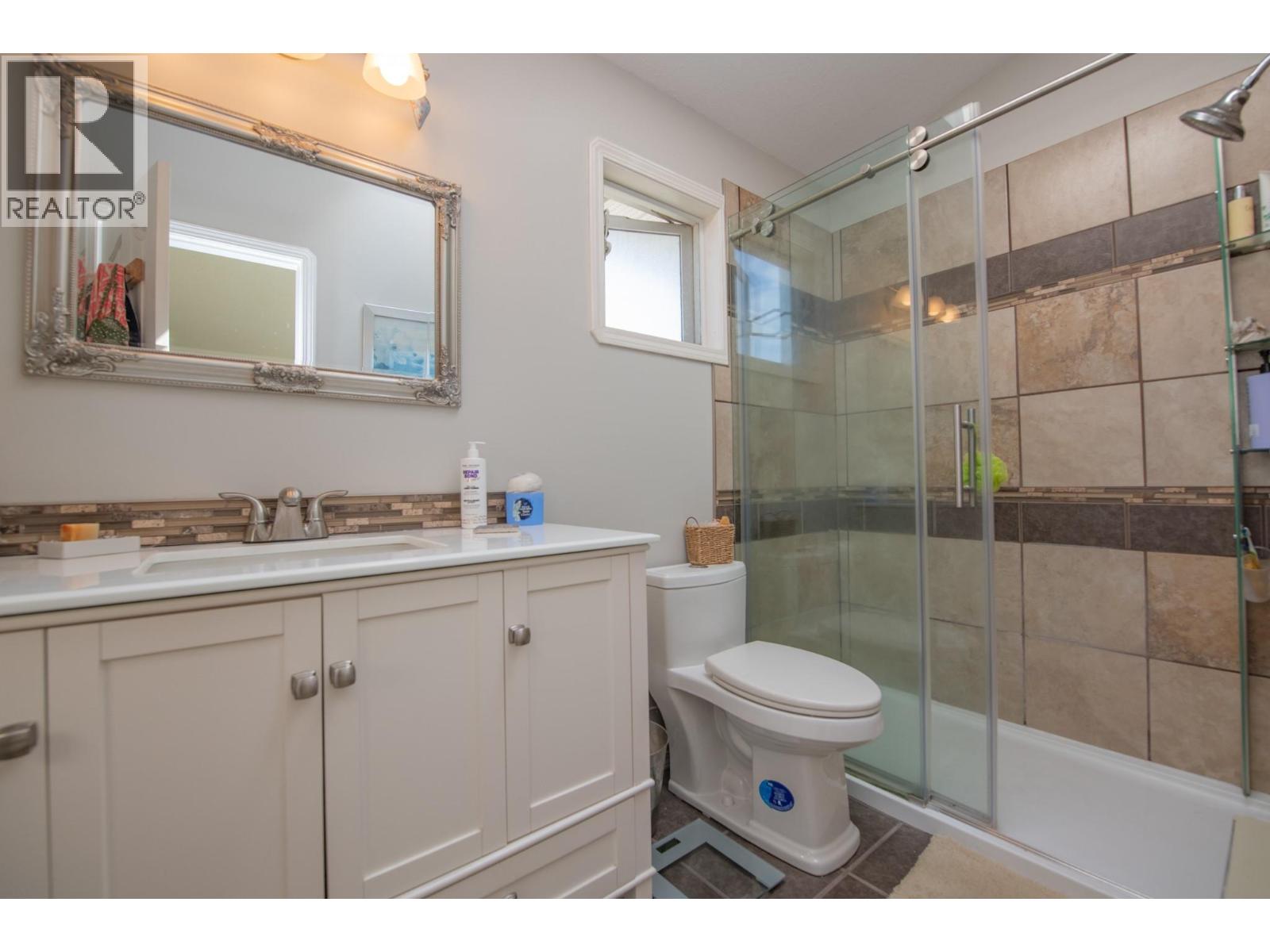 8841 Michael Drive, Coldstream, British Columbia  V1B 2P5 - Photo 16 - 10362068