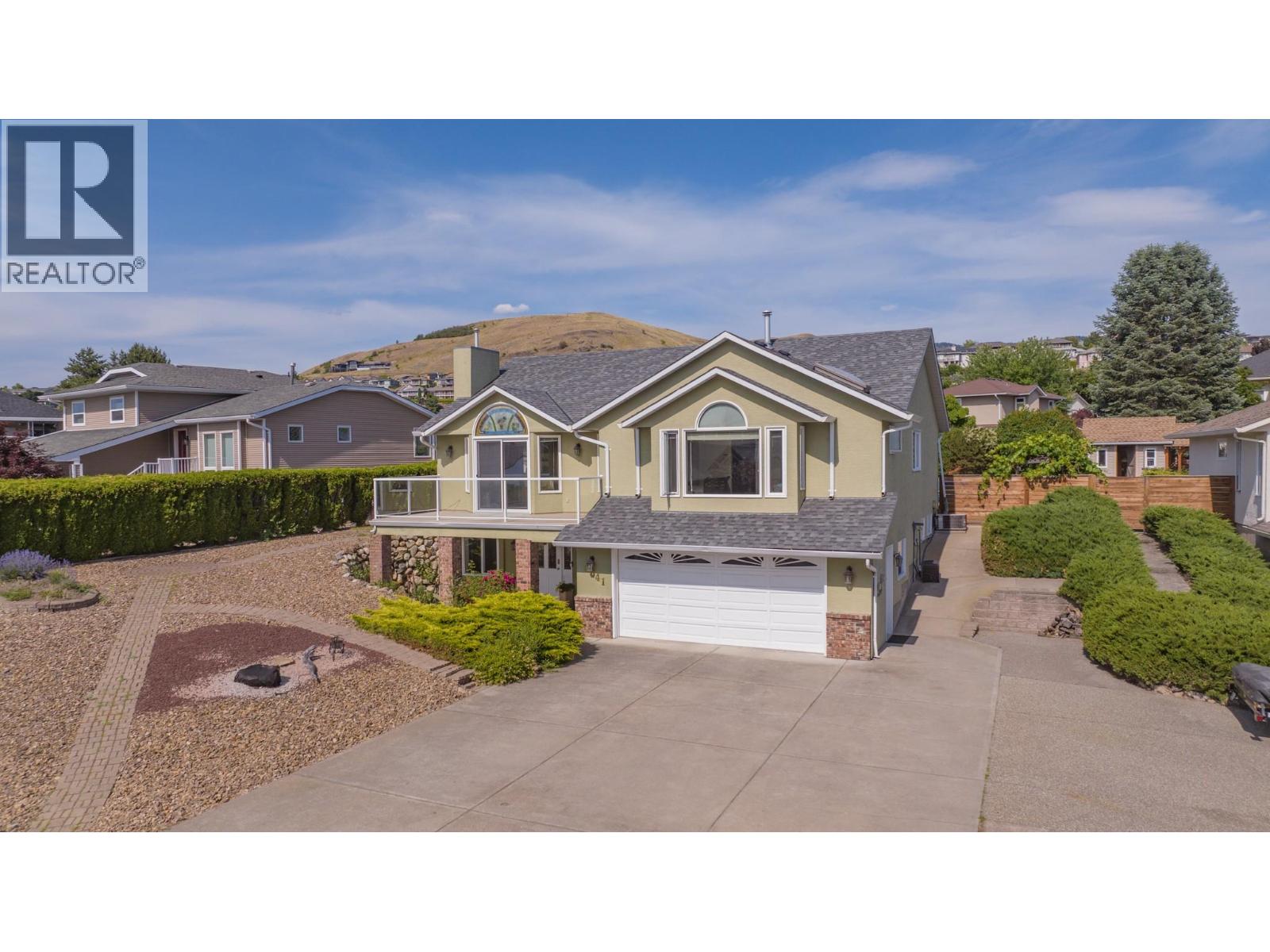 8841 Michael Drive, Coldstream, British Columbia  V1B 2P5 - Photo 2 - 10362068
