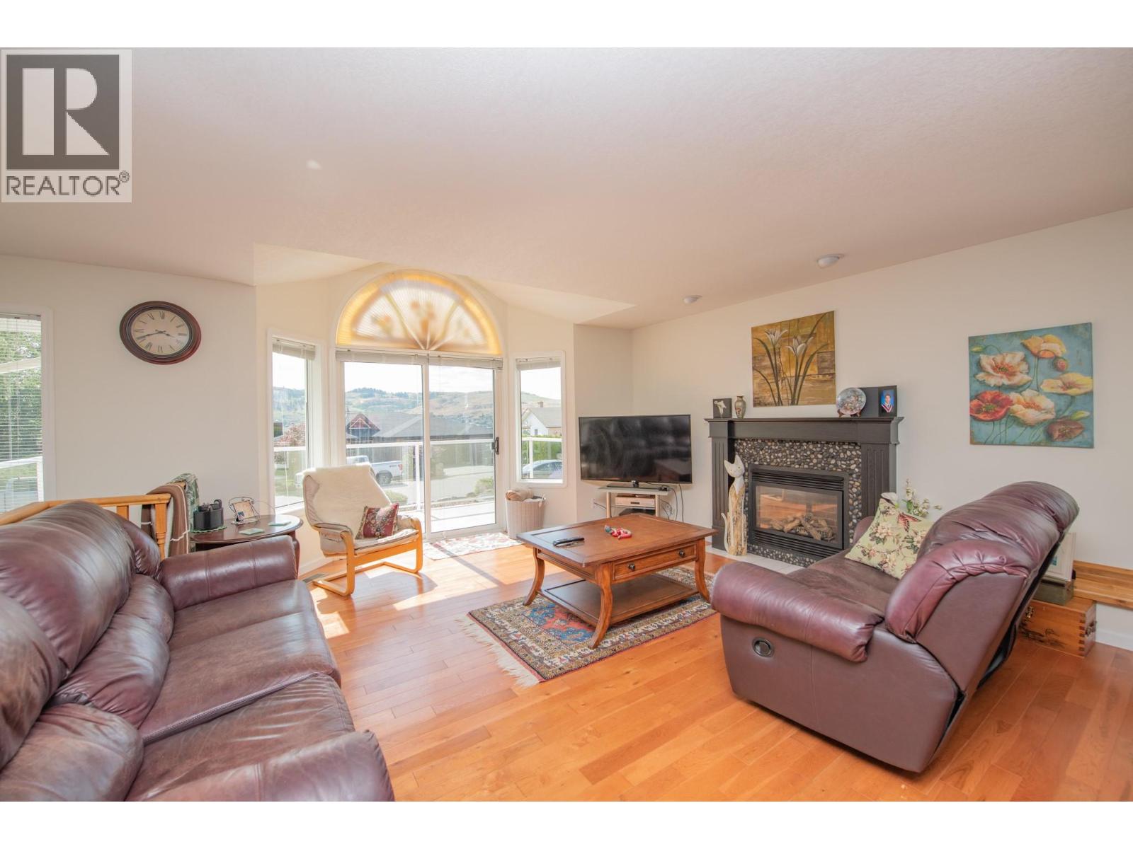 8841 Michael Drive, Coldstream, British Columbia  V1B 2P5 - Photo 6 - 10362068