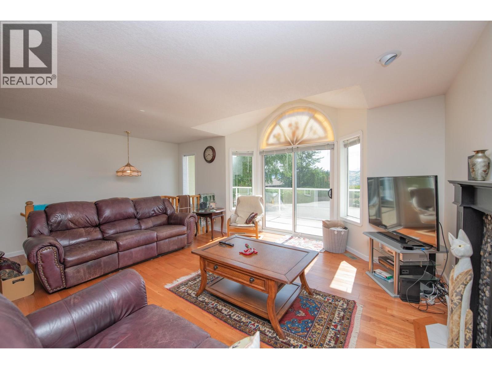 8841 Michael Drive, Coldstream, British Columbia  V1B 2P5 - Photo 7 - 10362068