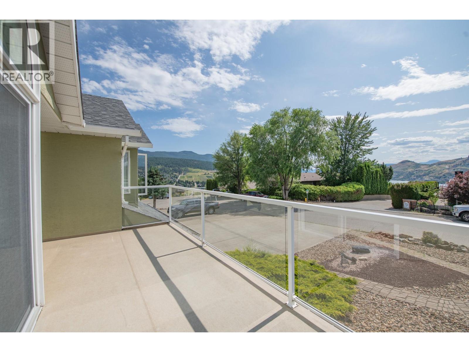 8841 Michael Drive, Coldstream, British Columbia  V1B 2P5 - Photo 8 - 10362068