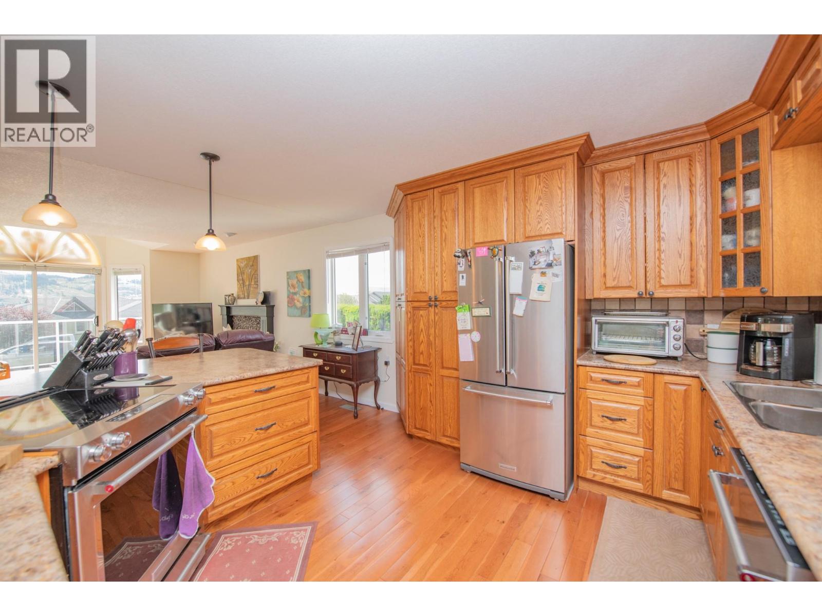 8841 Michael Drive, Coldstream, British Columbia  V1B 2P5 - Photo 9 - 10362068