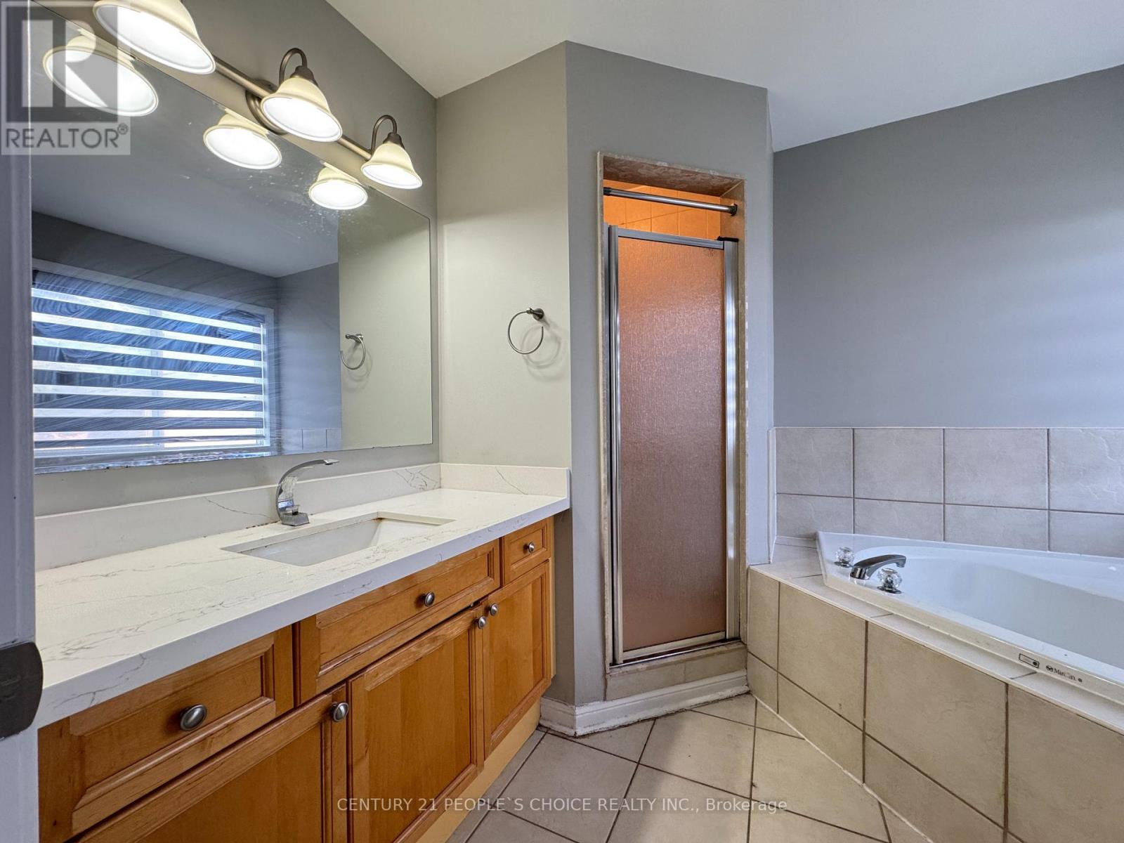 657 Thompson Road S, Milton, Ontario  L9T 5W8 - Photo 25 - W12323850