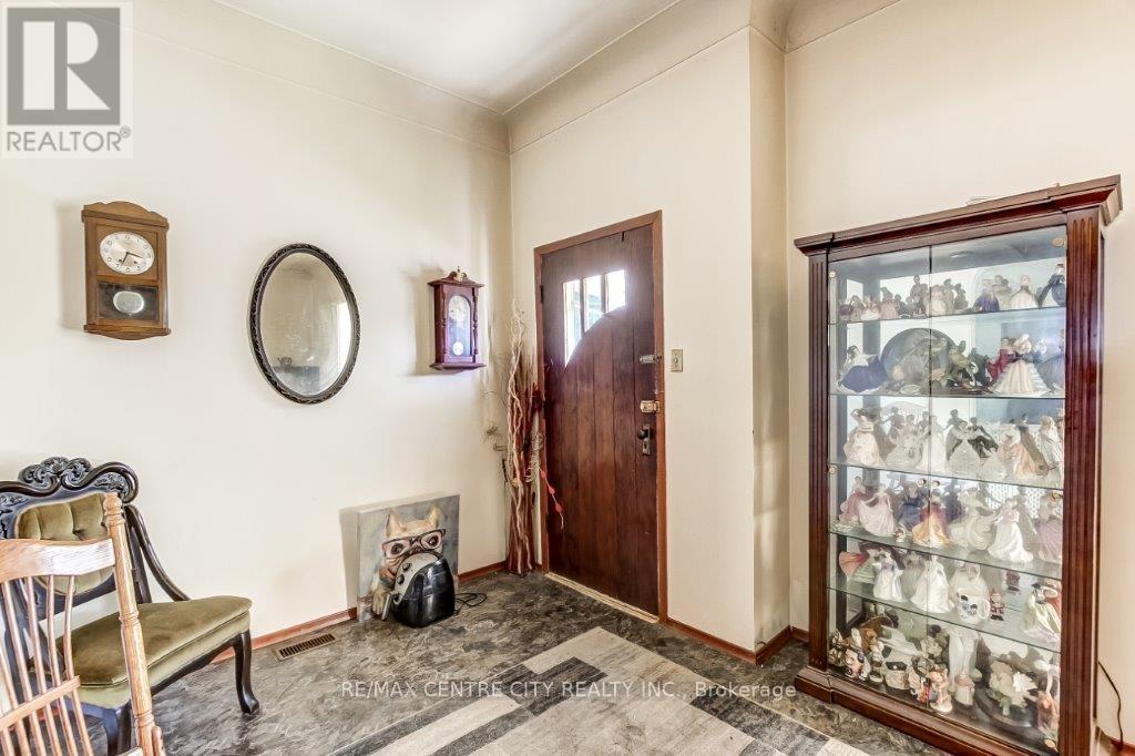 48 Adelaide Street S, London South, Ontario  N5Z 3K2 - Photo 8 - X12389445