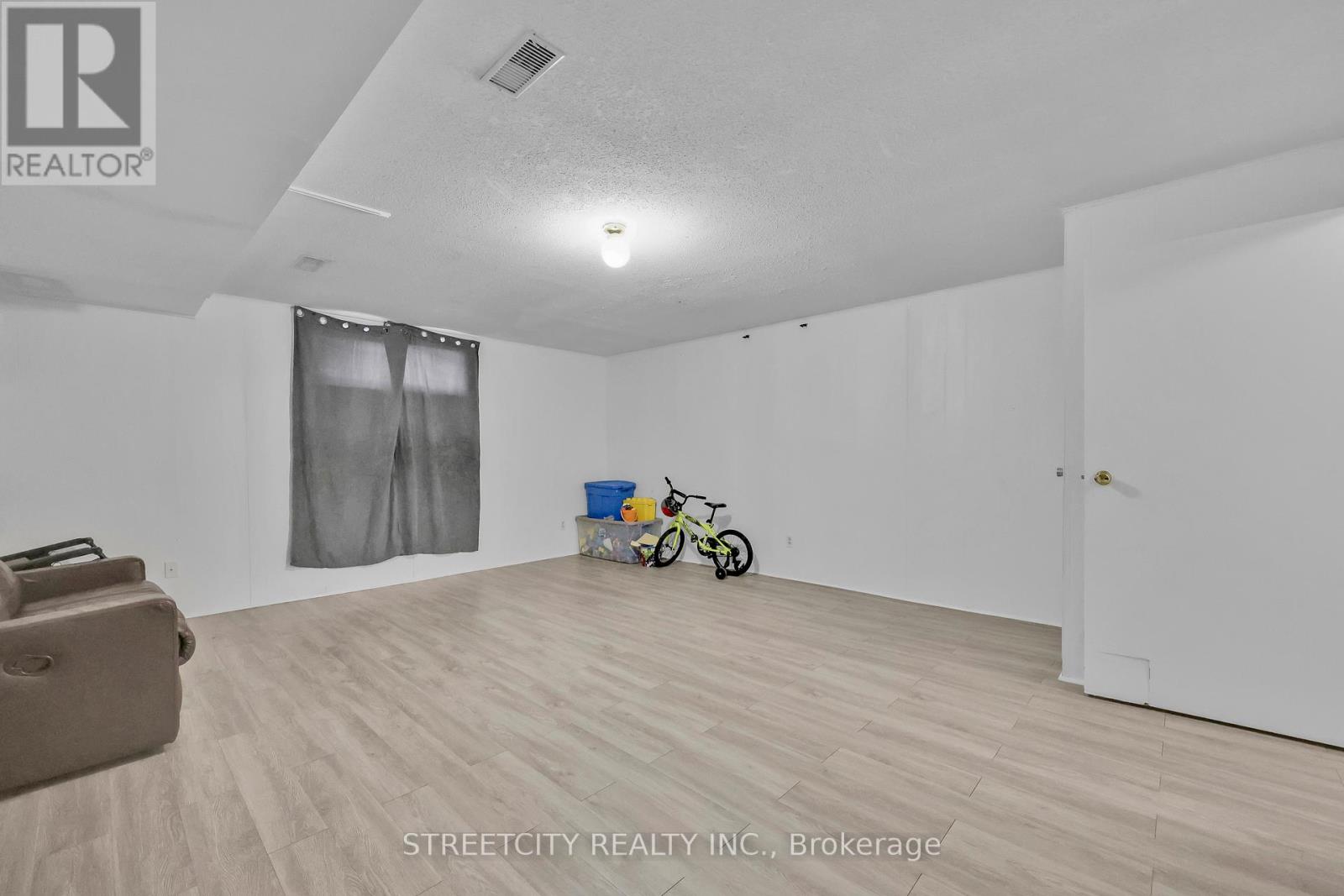 8 - 253 Taylor Street, London East (East C), Ontario  N5Y 2J6 - Photo 36 - X12389509