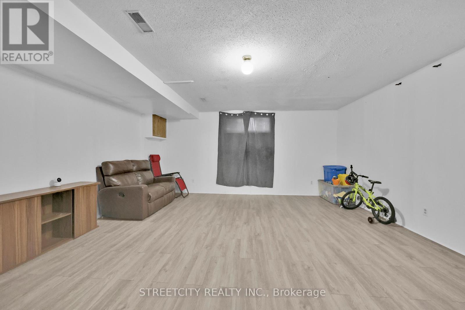 8 - 253 Taylor Street, London East (East C), Ontario  N5Y 2J6 - Photo 39 - X12389509