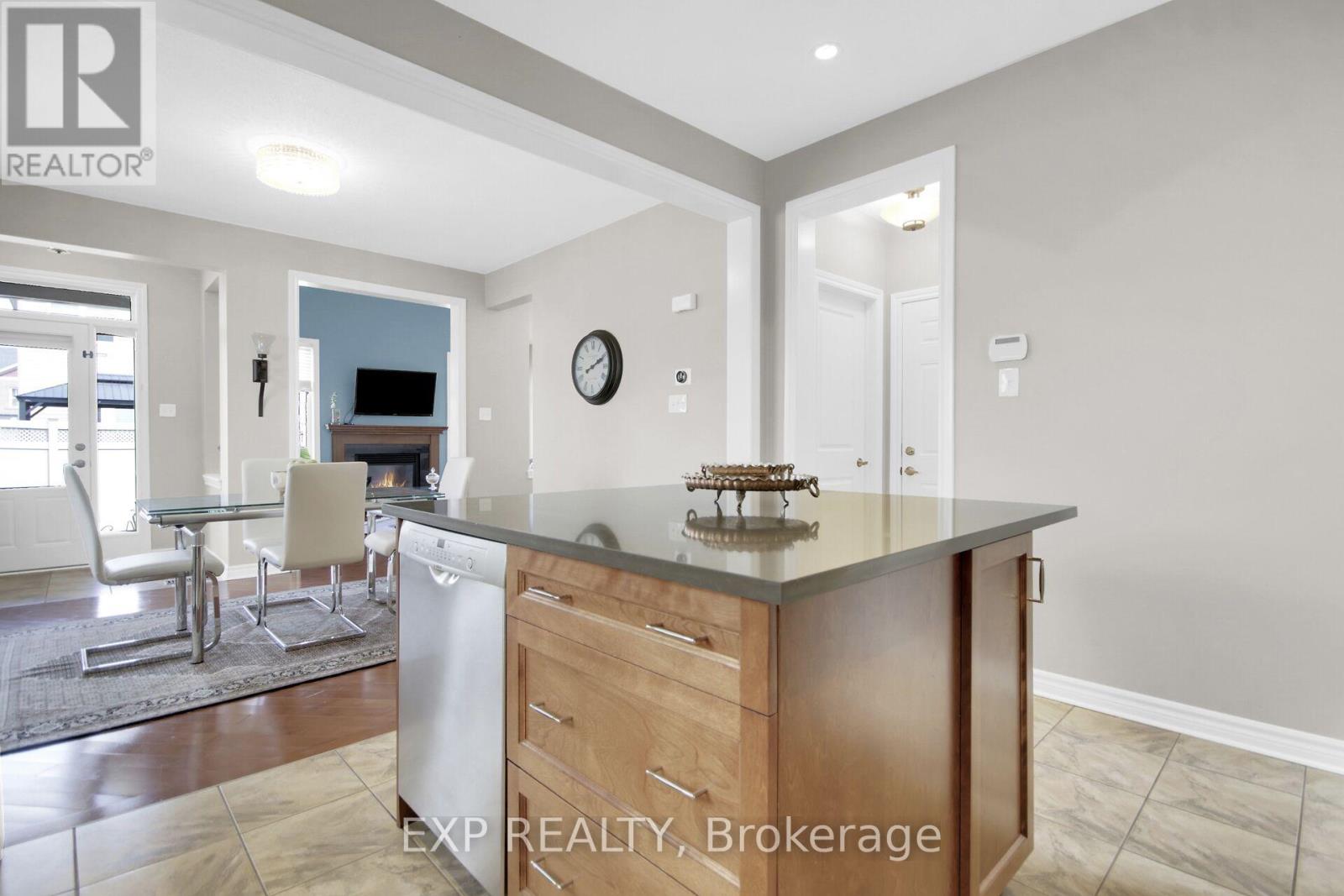 2629 Watermusic Bay Crescent, Ottawa, Ontario  K2J 0T4 - Photo 12 - X12389463