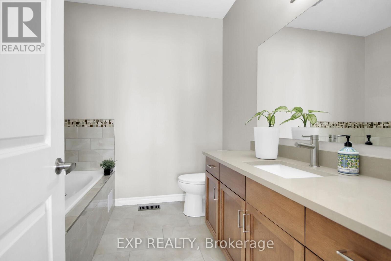 2629 Watermusic Bay Crescent, Ottawa, Ontario  K2J 0T4 - Photo 24 - X12389463