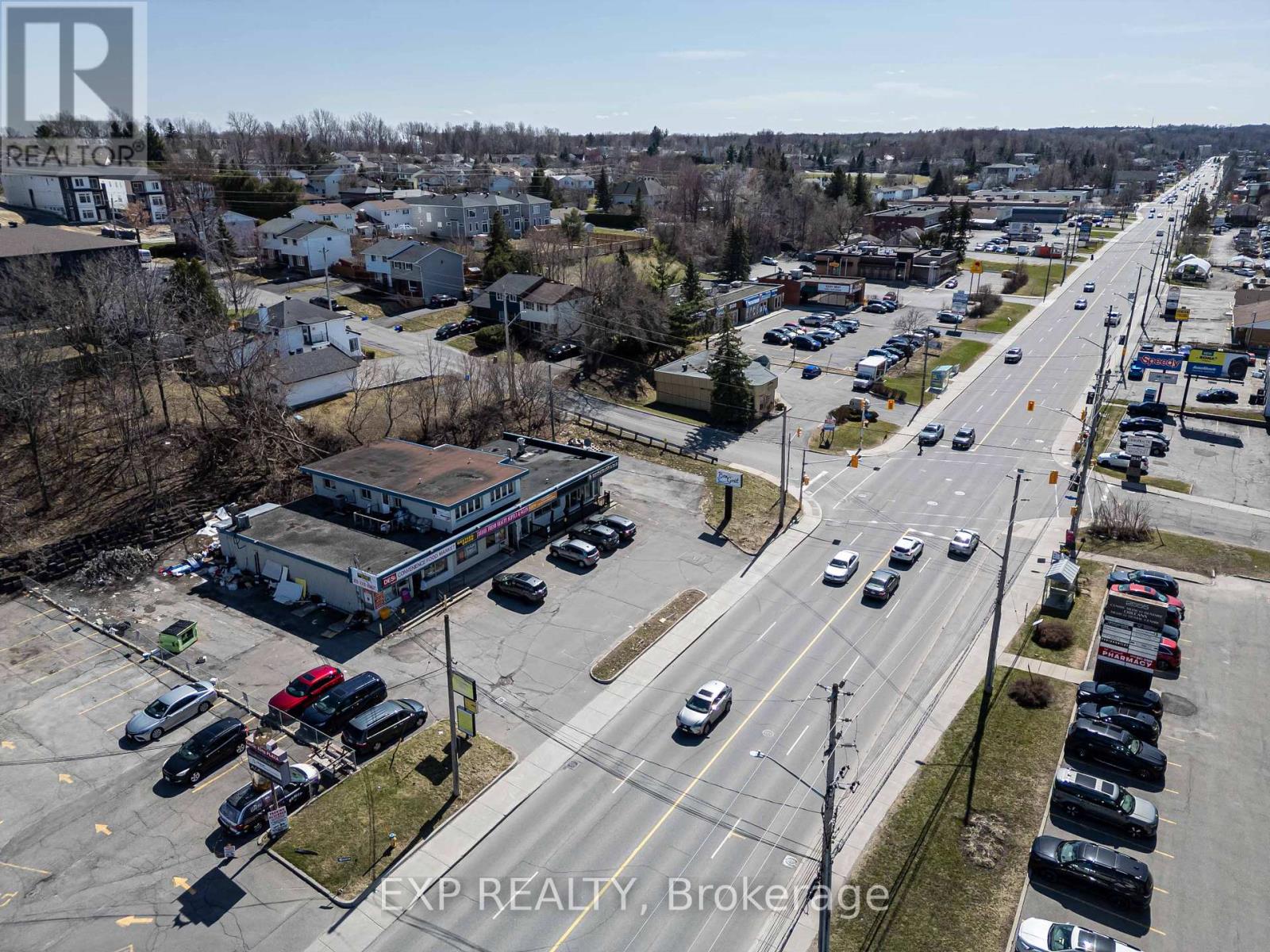 2564 - 2580 St Joseph Boulevard, Ottawa, Ontario K1C 1G3 - Photo 10 - X12389496