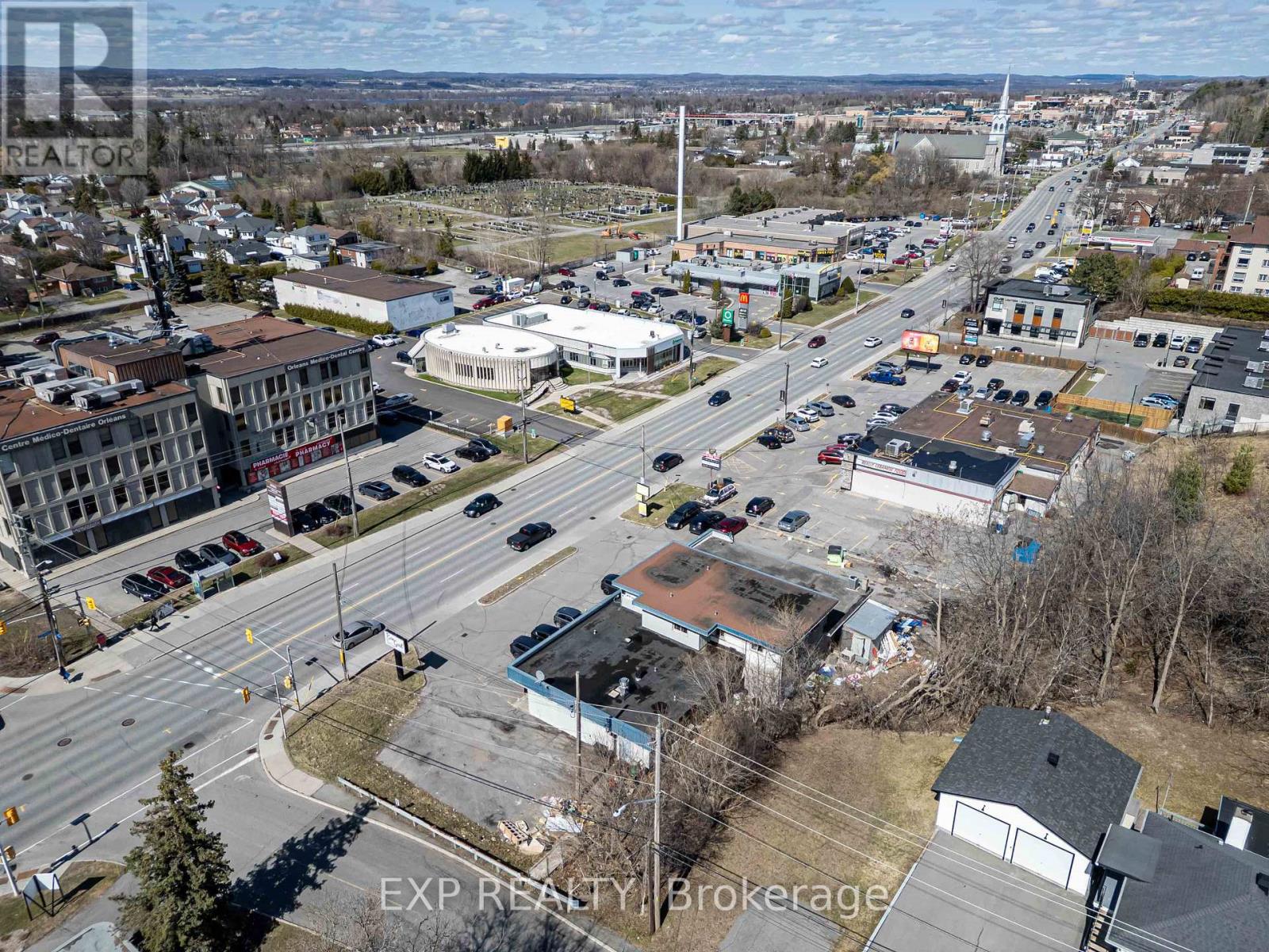 2564 - 2580 St Joseph Boulevard, Ottawa, Ontario K1C 1G3 - Photo 6 - X12389496