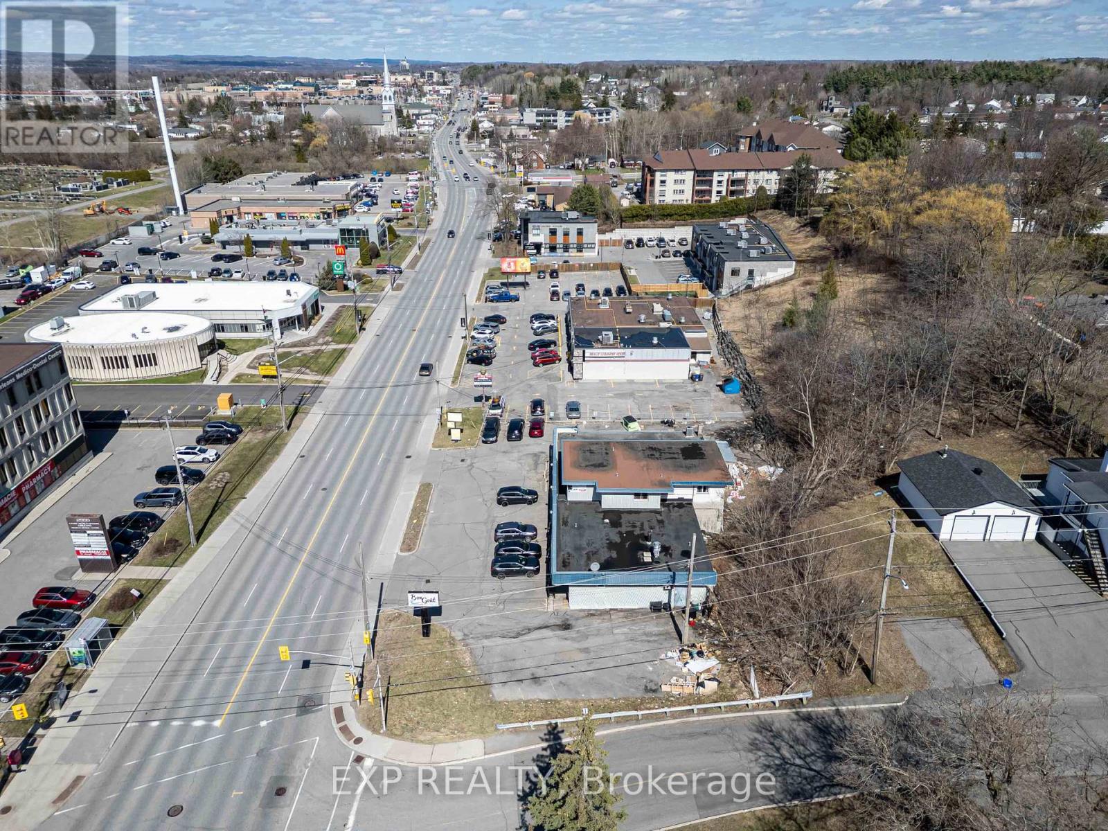 2564 - 2580 St Joseph Boulevard, Ottawa, Ontario K1C 1G3 - Photo 7 - X12389496