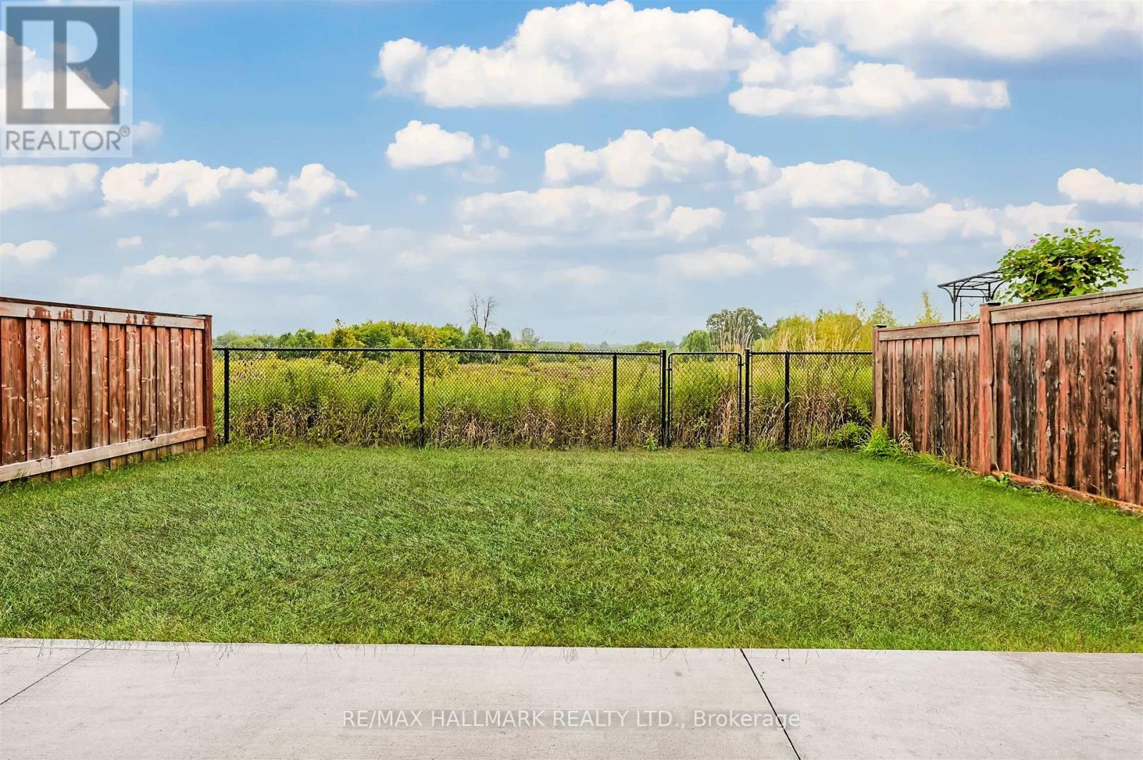 44 Strachan Trail, New Tecumseth, Ontario  L0G 1A0 - Photo 39 - N12389409
