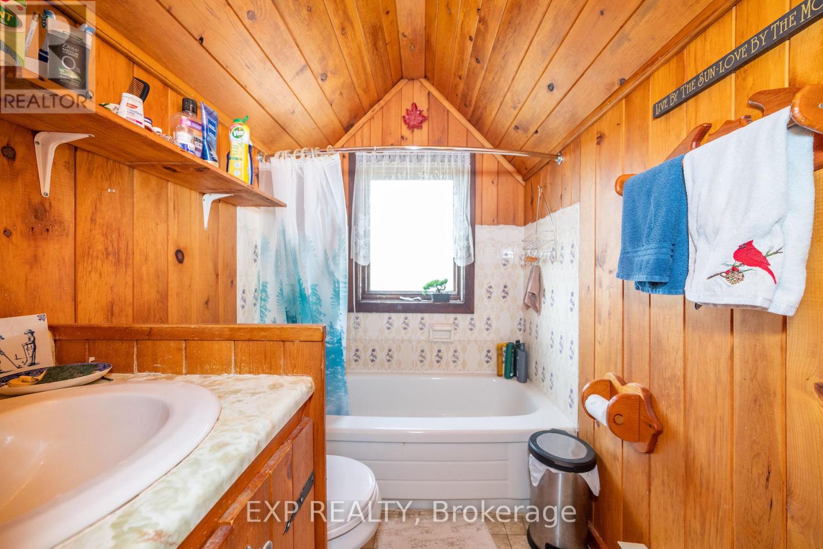 1197 Lower Spruce Hedge Road, Greater Madawaska, Ontario  K0J 1G0 - Photo 12 - X12389444